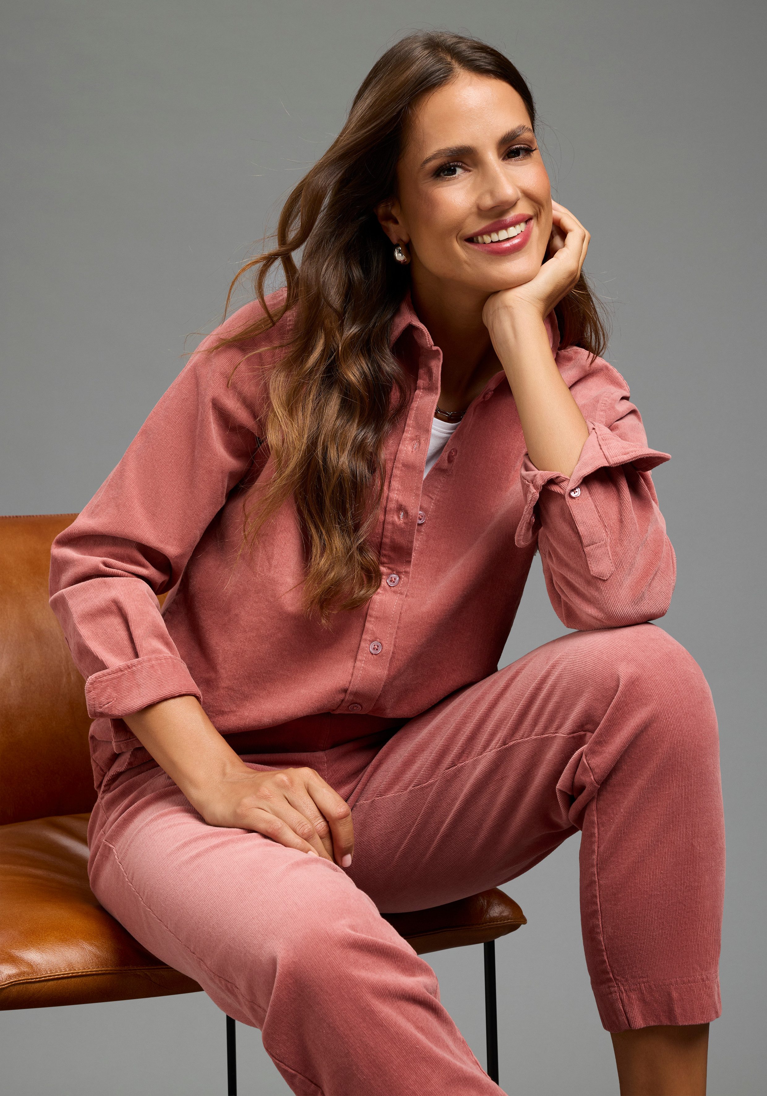 Laura Scott Hemdbluse normale Passform, aus Baumwolle und Elasthan, unifarbene Optik. € 49,99, (€ 49,99 pro 1 Stk).
