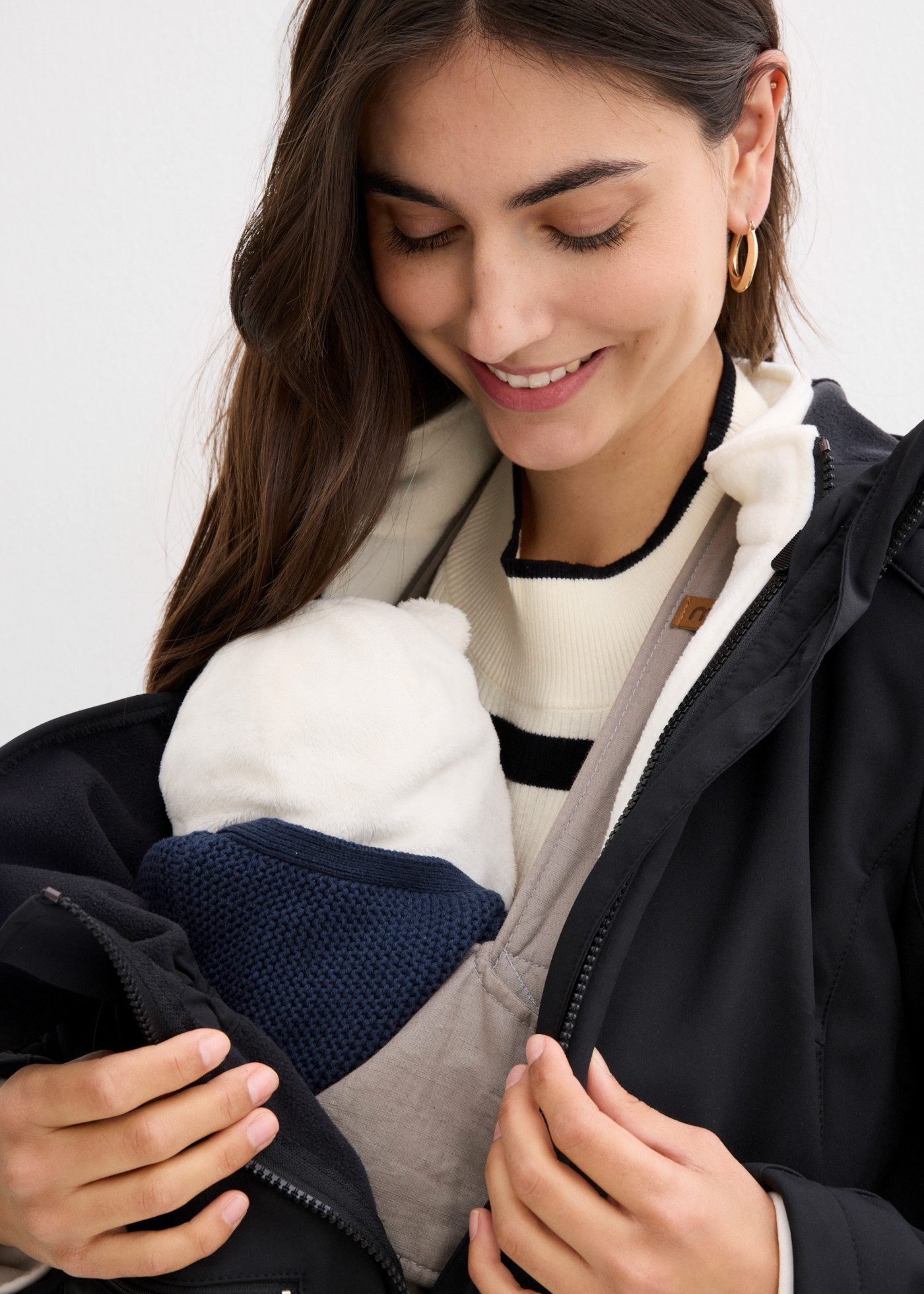 bonprix Umstandsjacke mit zwei Einsätzen für Schwangerschaft und Babytragen, Loose Fit – Bild 4 von 5