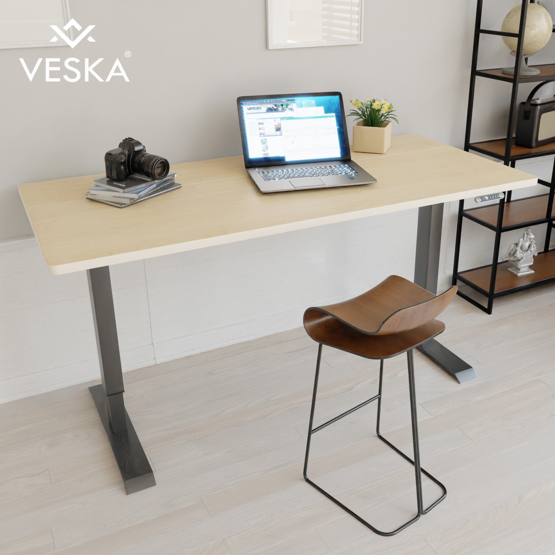 VESKA Schreibtisch Höhenverstellbar 140 x 70 cm - Bürotisch Elektrisch mit Touchscreen - Sitz- & Stehpult Home Office Anthrazit | Bambus