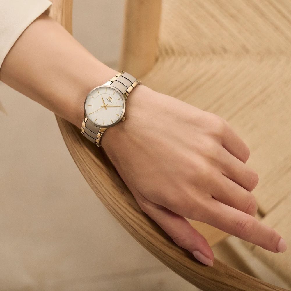 Danish Design Titanuhr DANISH DESIGN Damen Armbanduhr BOGÖ IV65Q1275 bicolor D.32mm Titanband