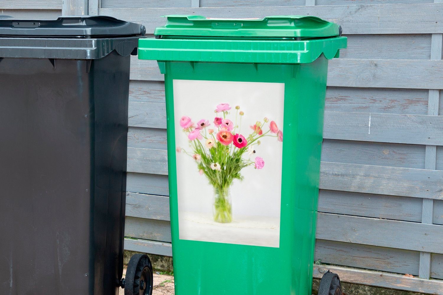 MuchoWow Wandsticker Stillleben - Blumen Abfalbehälter - Container, Sticker, St), (1 Mülleimer-aufkleber, Mülltonne, Frühling