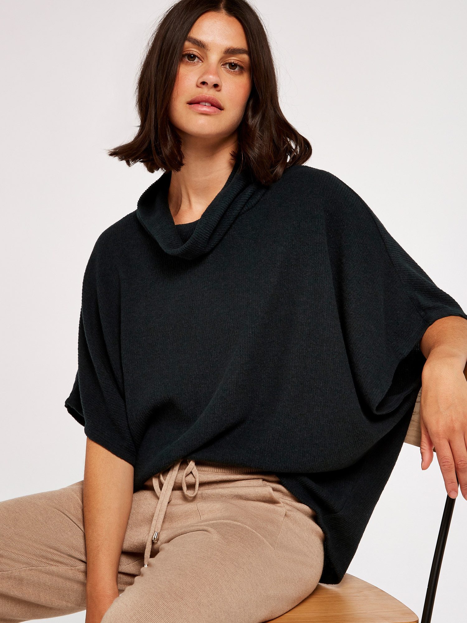 Kurzarmpullover Cape in Rippstrick