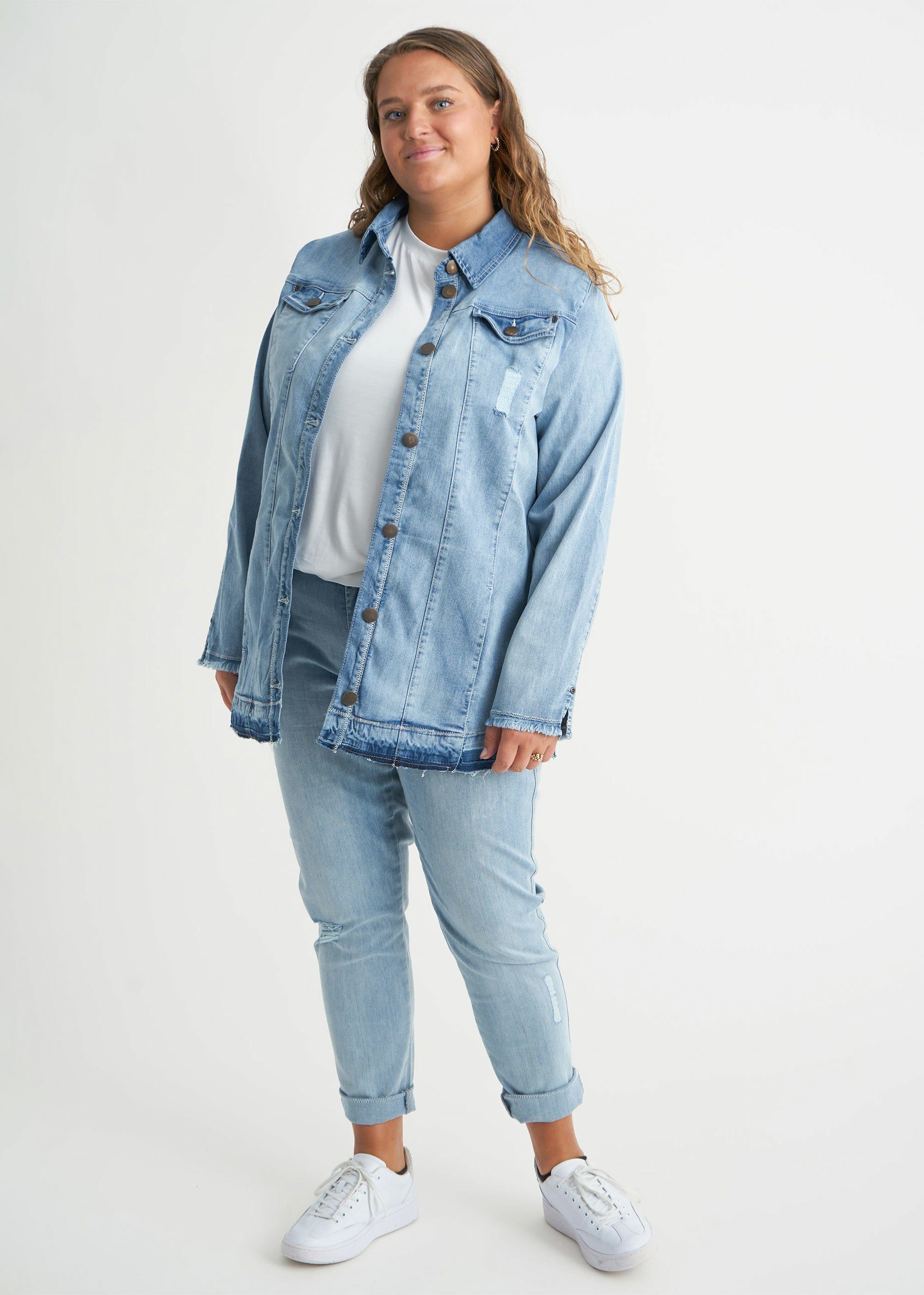 Lonna ADIA elastischer Denim-Qualität aus Jeansjacke