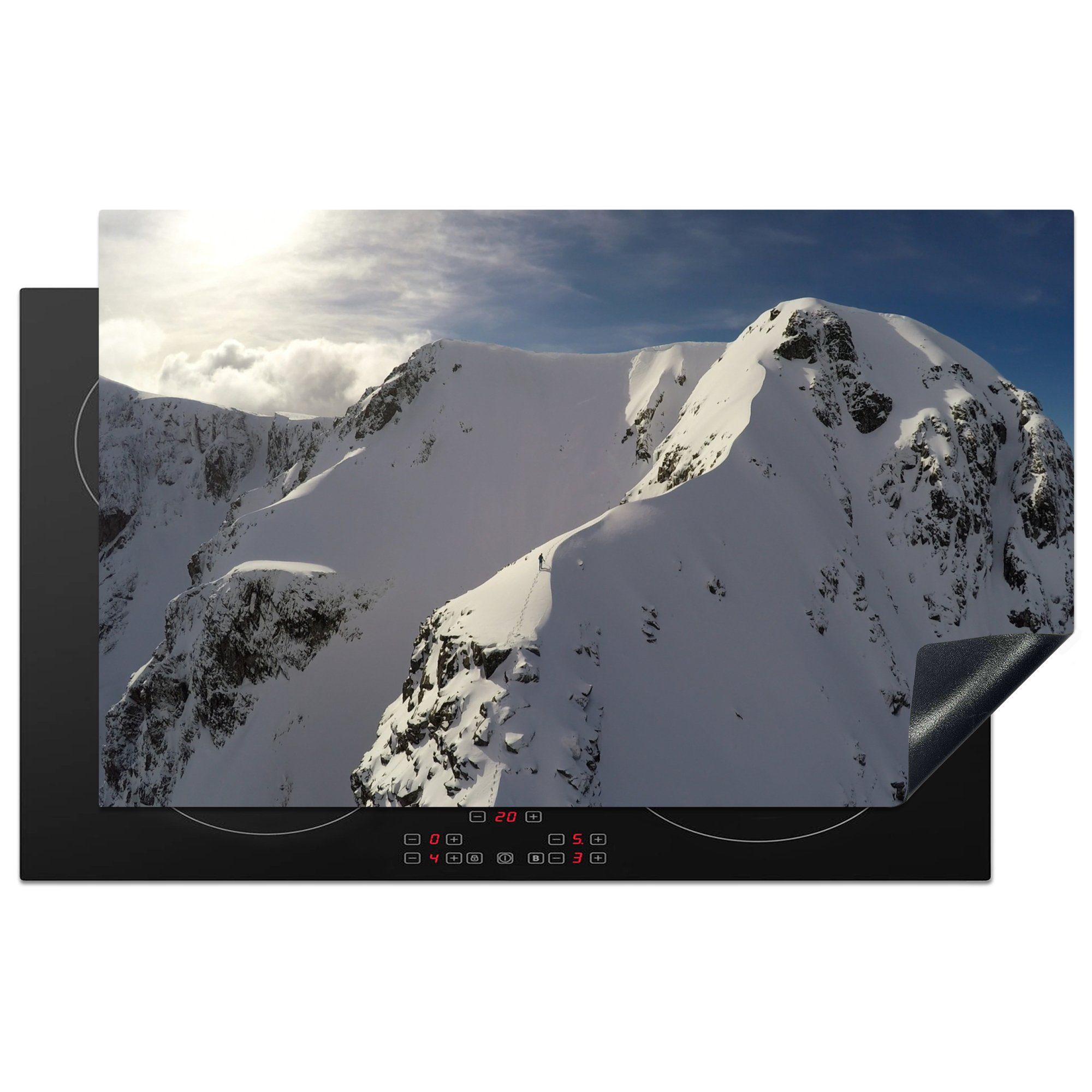 MuchoWow Herdblende-/Abdeckplatte Schnee auf dem Gipfel des Ben Nevis in Schottland, Vinyl, (1 tlg), 83x51 cm, Ceranfeldabdeckung, Arbeitsplatte für küche