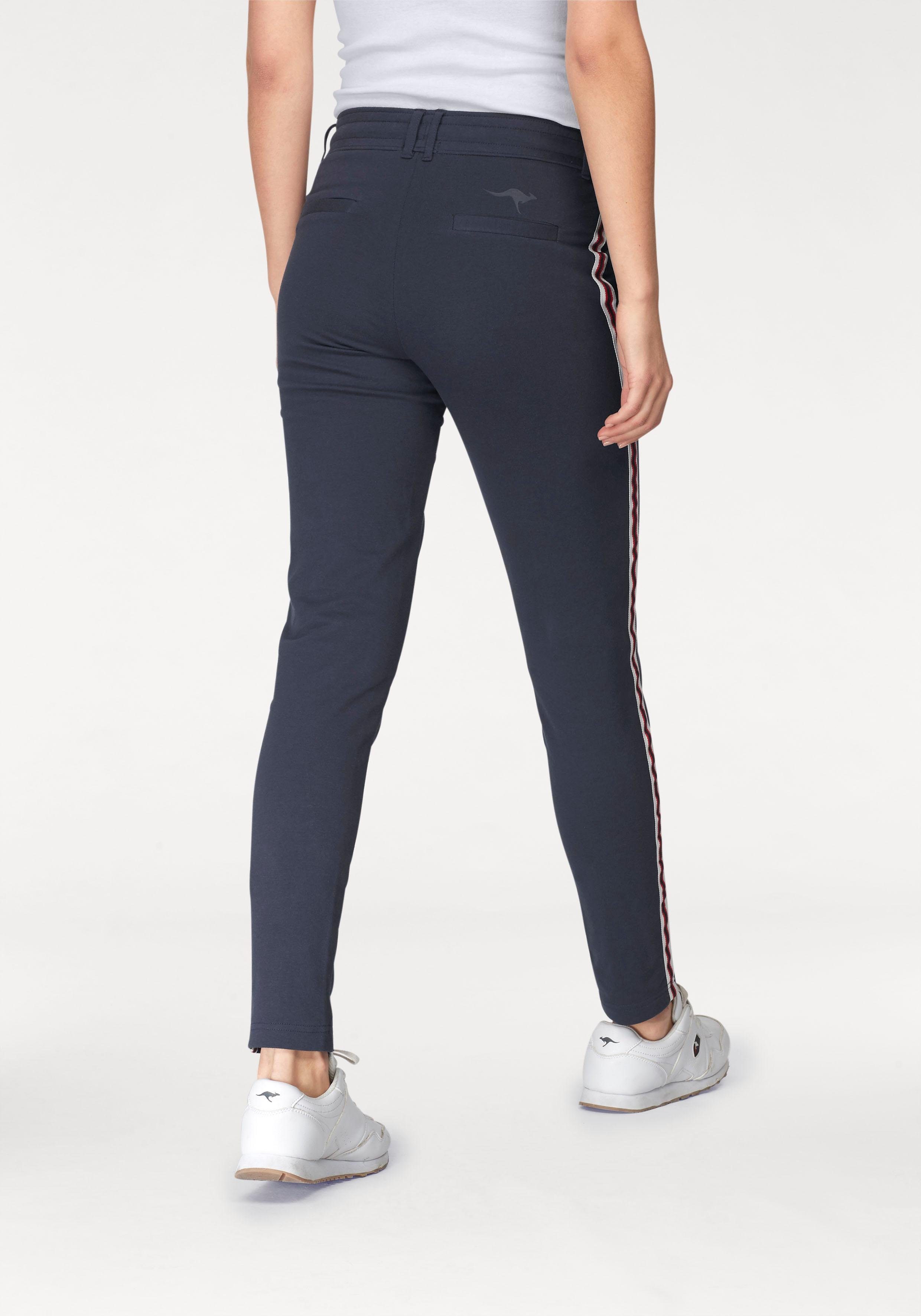 mit Galon-Streifen Pants Jogger aufgesetztem KangaROOS seitlichem,