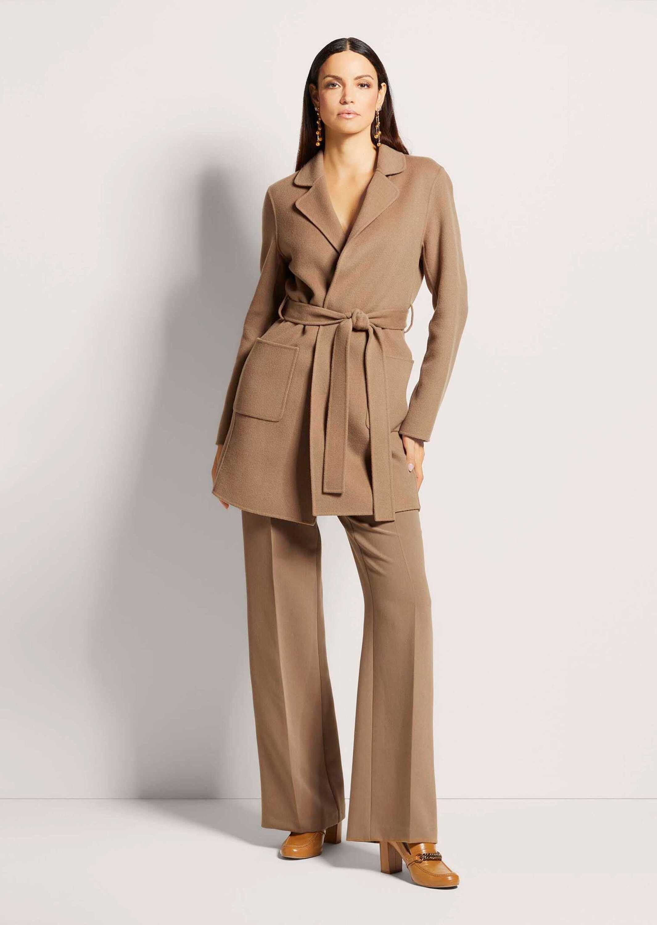 MADELEINE Kurzmantel Eleganter Doubleface-Mantel mit Reverskragen Stilvolle günstig online kaufen