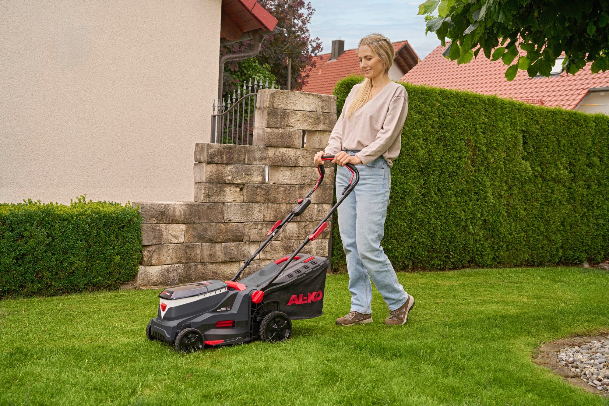 AL-KO Akkurasenmäher 34.6 Li COMFORT SET, 34 cm Schnittbreite, (inkl. 2x 18 V (2,5 Ah) und Doppelladegerät)