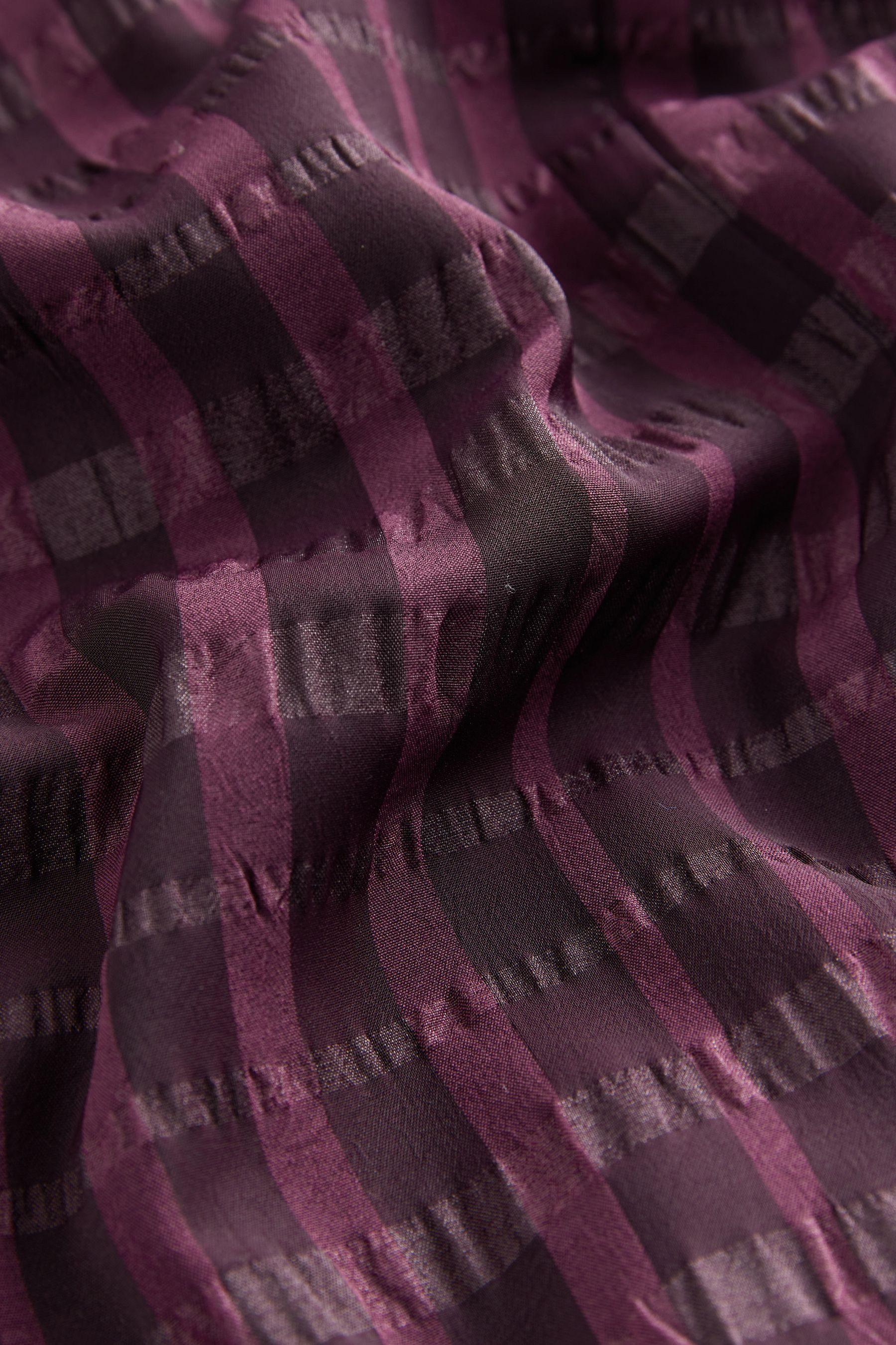 Next Minikleid Gestuftes Minikleid mit Bindedetail vorne (1-tlg)