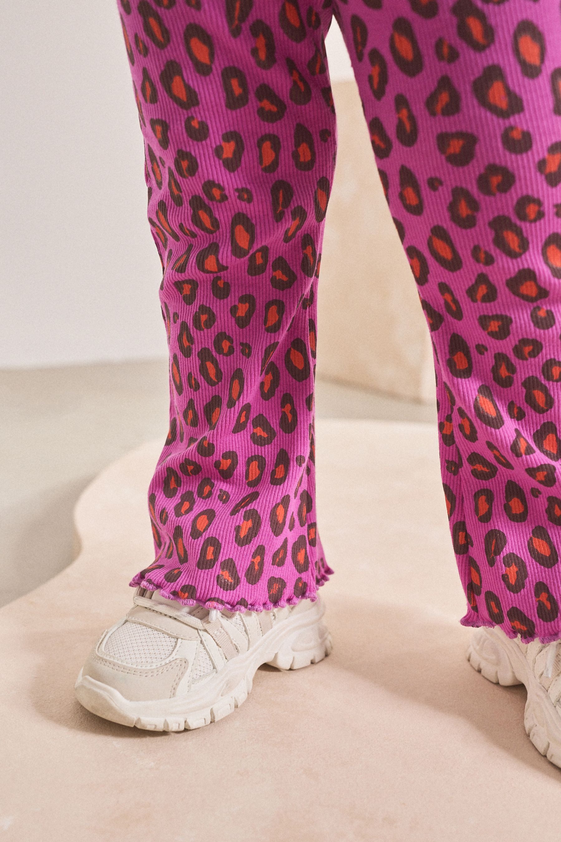 Next Top & Leggings Sweatshirt und Leggings mit Schlag im Set (2-tlg)
