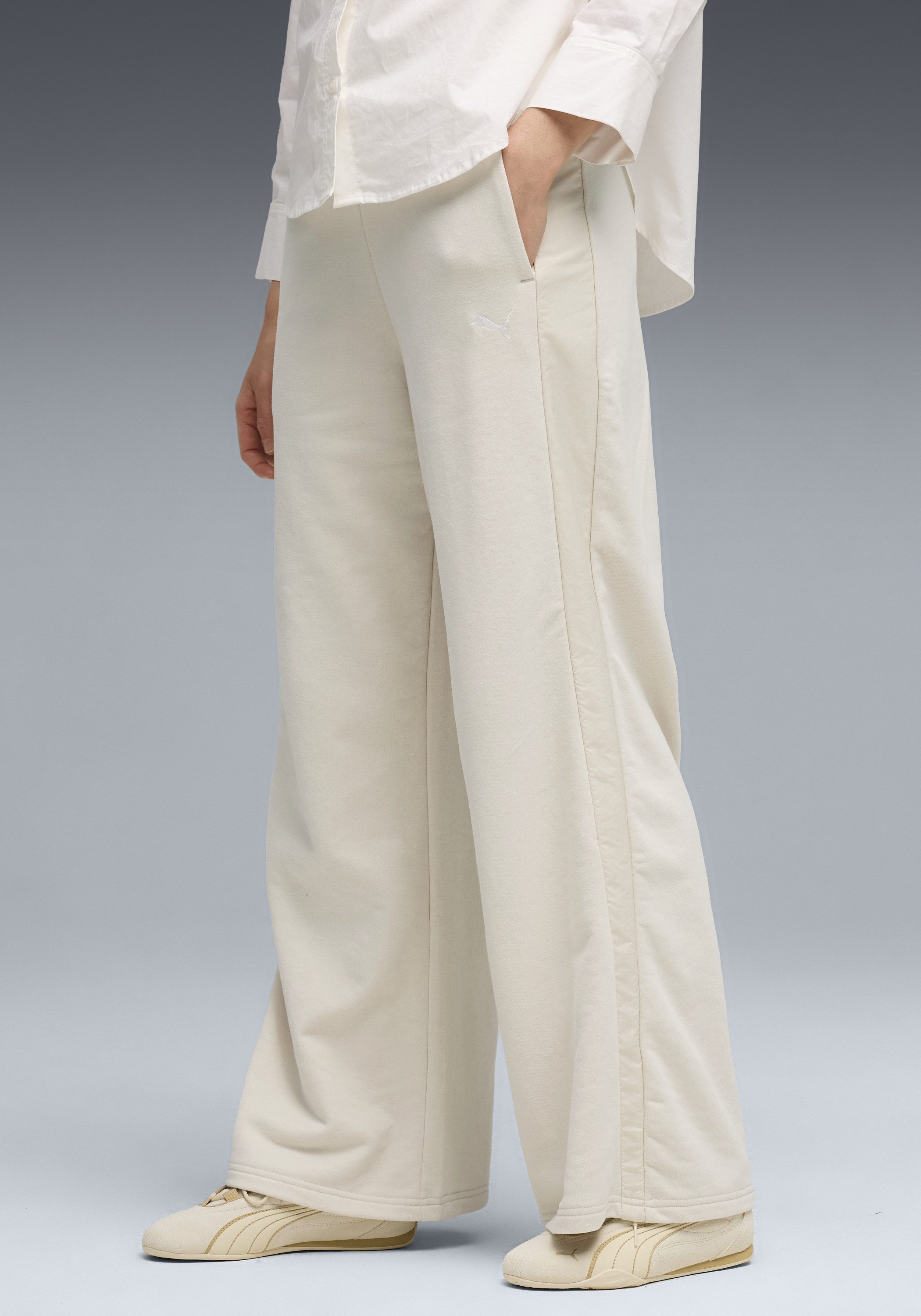 PUMA Trainingshose HER COMFORT HIGH-WAIST WIDE LEG PANTS TR hoher Bund, weites Bein, mit Eingrifftaschen, sportlicher Stil