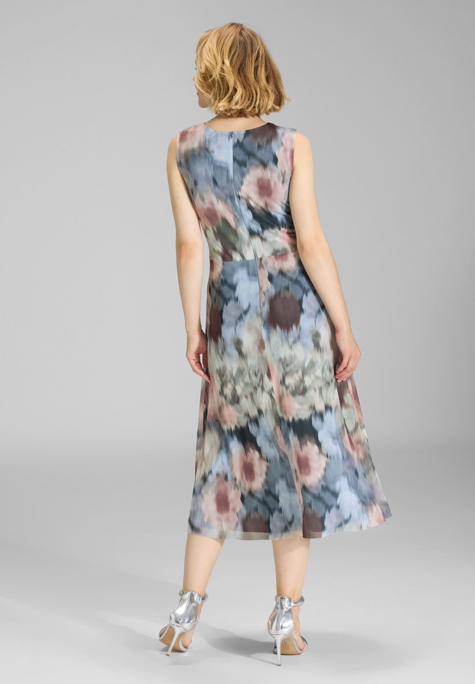 SWING Cocktailkleid - Midi Kleid aus Mesh mit Ikat Druck Taillierter Schnit günstig online kaufen