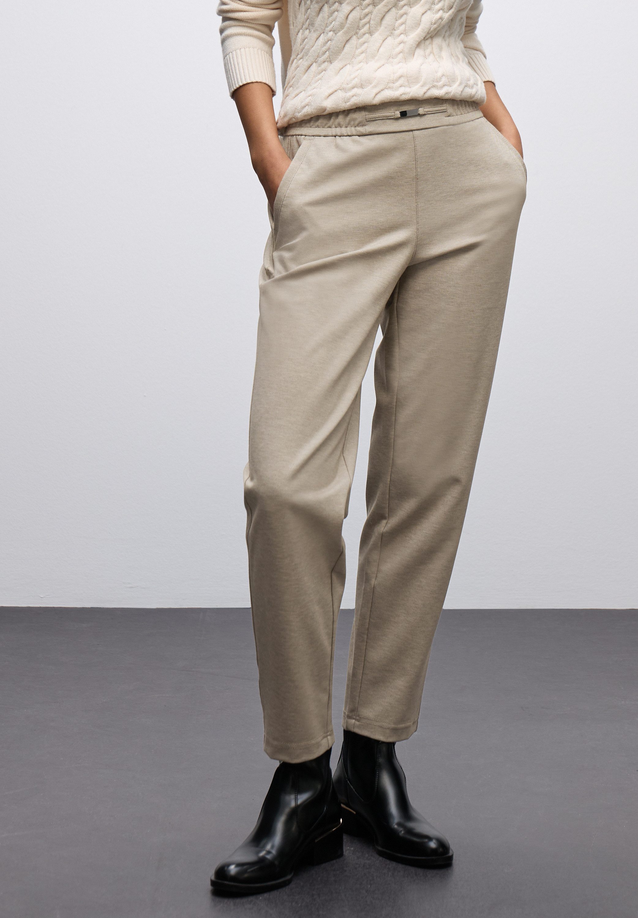 STREET ONE Jogginghose Style Bonny mit Schnallendetail günstig online kaufen