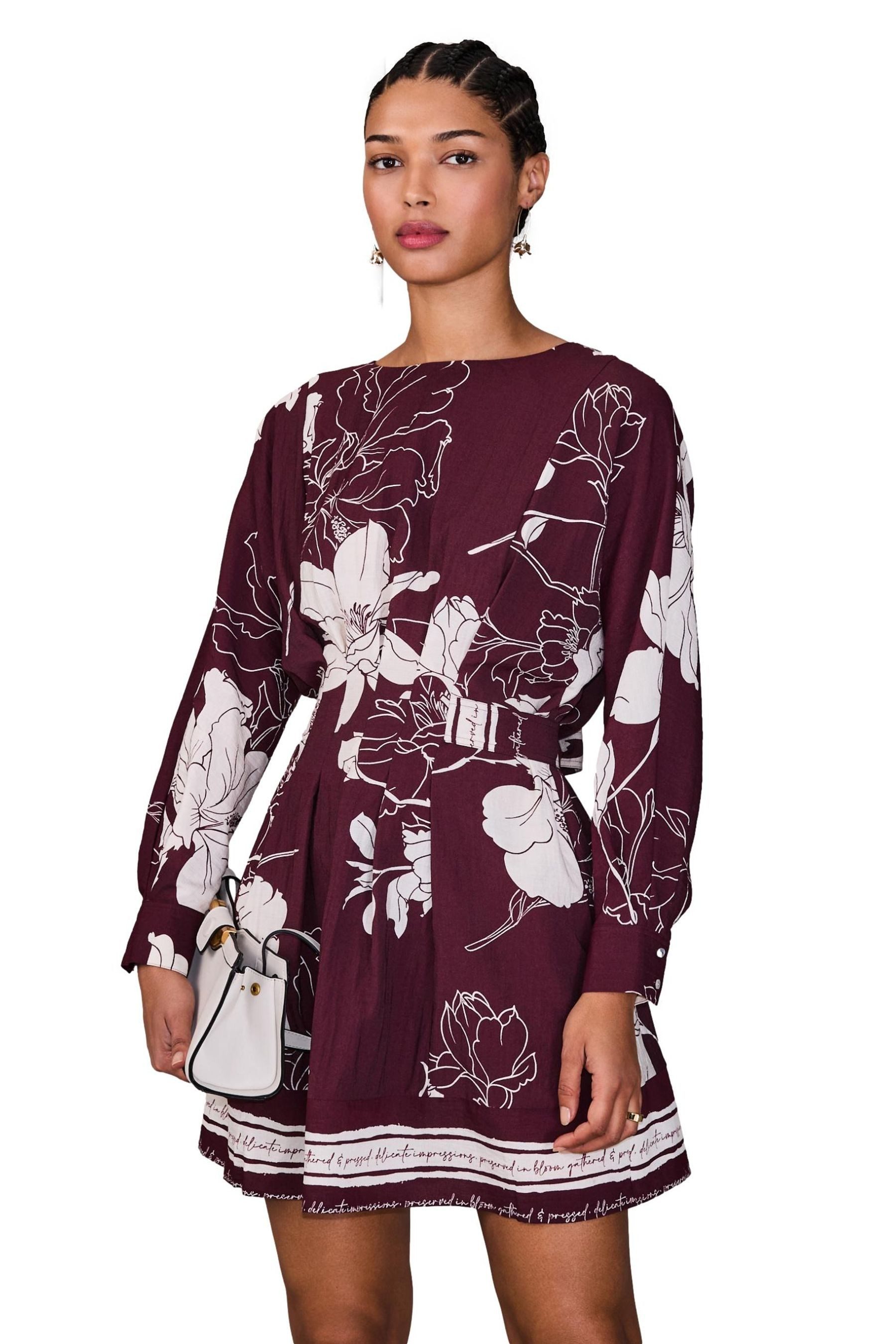 Minikleid Langärmeliges, tailliertes Minikleid