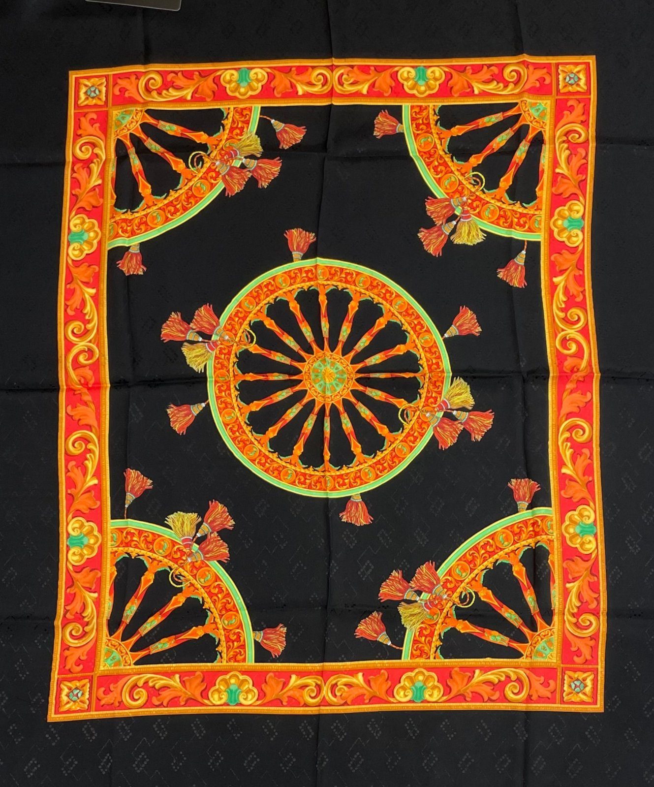 DOLCE & GABBANA Strickschal Tuch Seidenschal Foulard 90 x 90, Sammlerstück mit Vintage-Flair & Dolce-Vibes