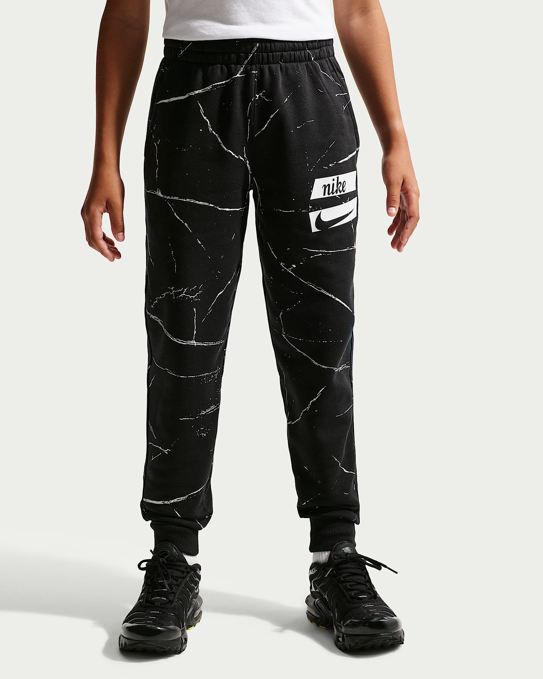 Nike Sportswear Jogginghose K NSW CLUB PNT AOP FAM-PD Für Kinder und Jugendliche