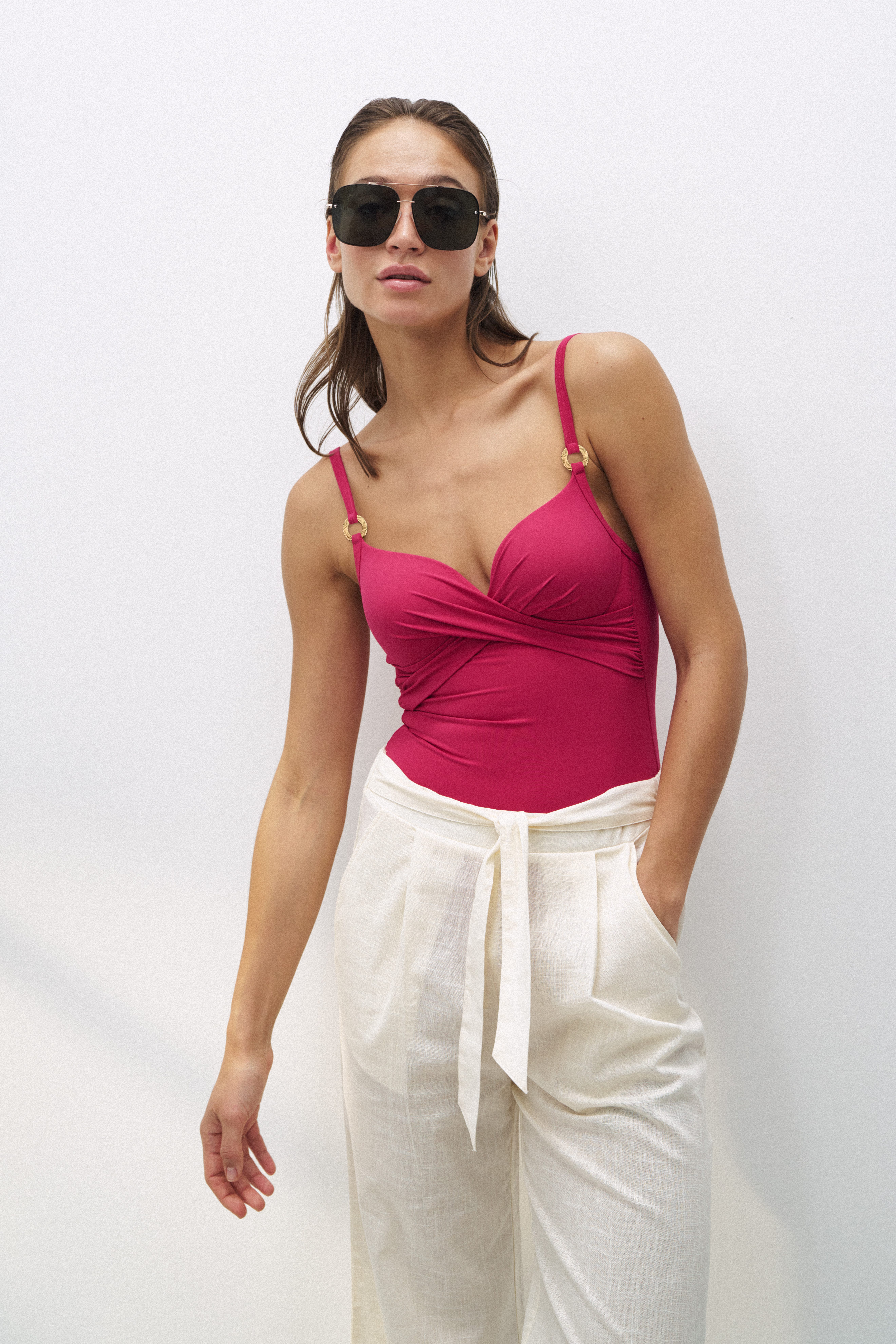 Triumph Badeanzug Summer Twist schnelltrocknende Cups, Raffung vorne