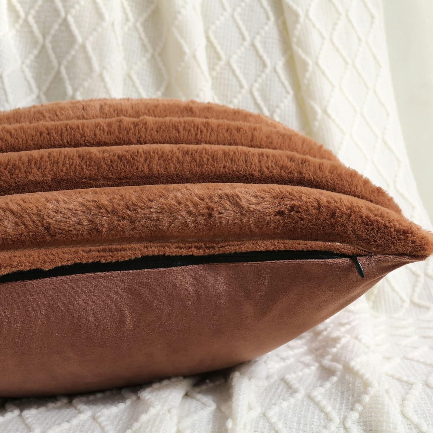 OKWISH Kissenbezüge 2er Set Flauschig Plüsch Deko Dekokissen Sofakissen Zierkissenbezüge, (2 Stück), 45x45cm Sofakissen Couchkissen Bezug Sofa Schlafzimmer Reißverschluss