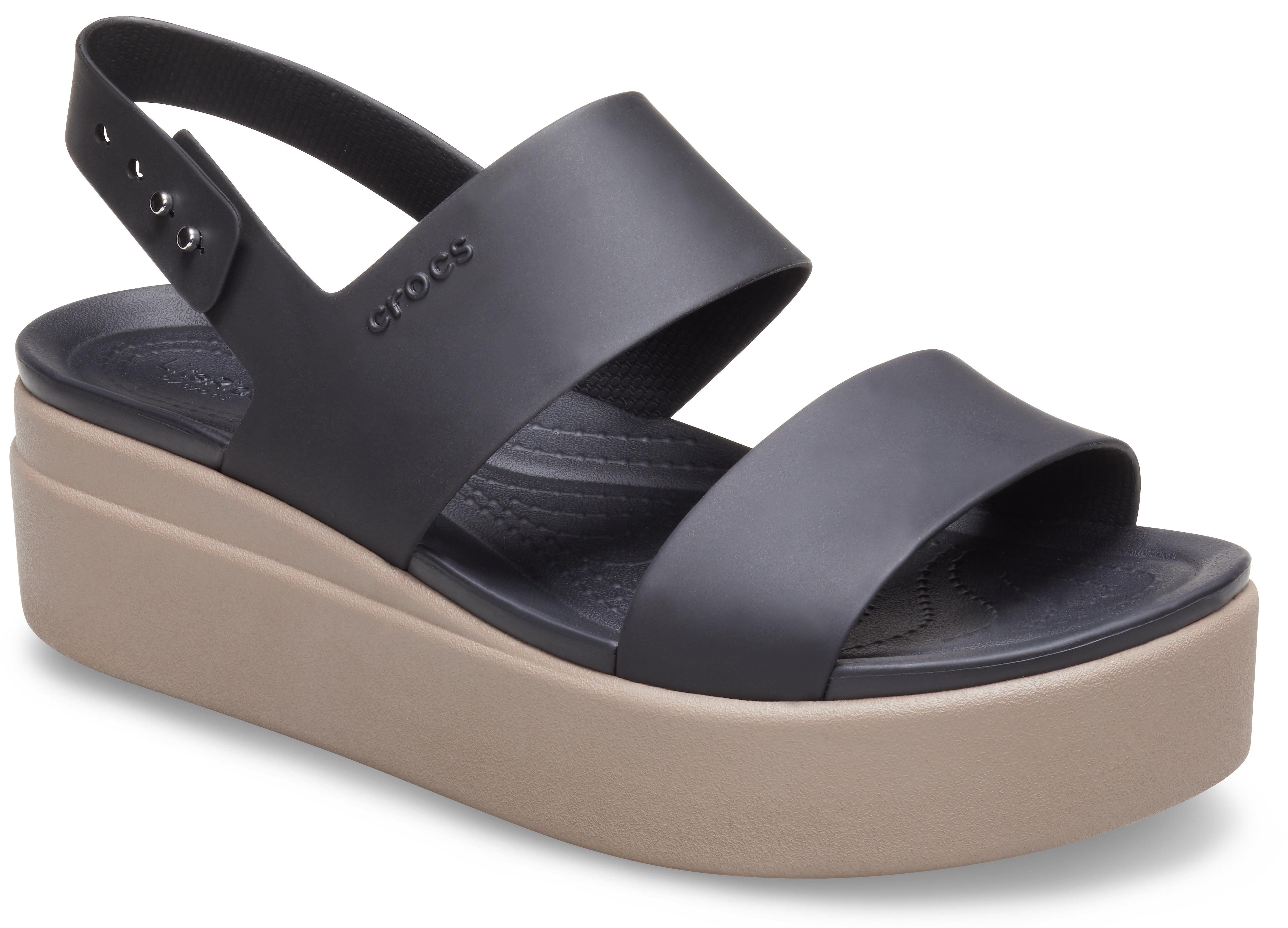 Crocs Brooklyn Low Wedge Keilsandalette, Sommerschuh, Sandale, Keilabsatz, mit modischer Plateausohle