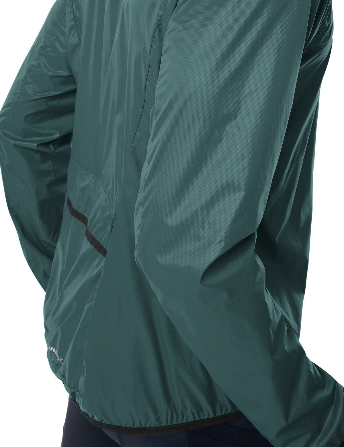 VAUDE Fahrradjacke Men's Matera Air Jacket winddichtes Obermaterial aus Polyamid, atmungsaktiv – Bild 5 von 5