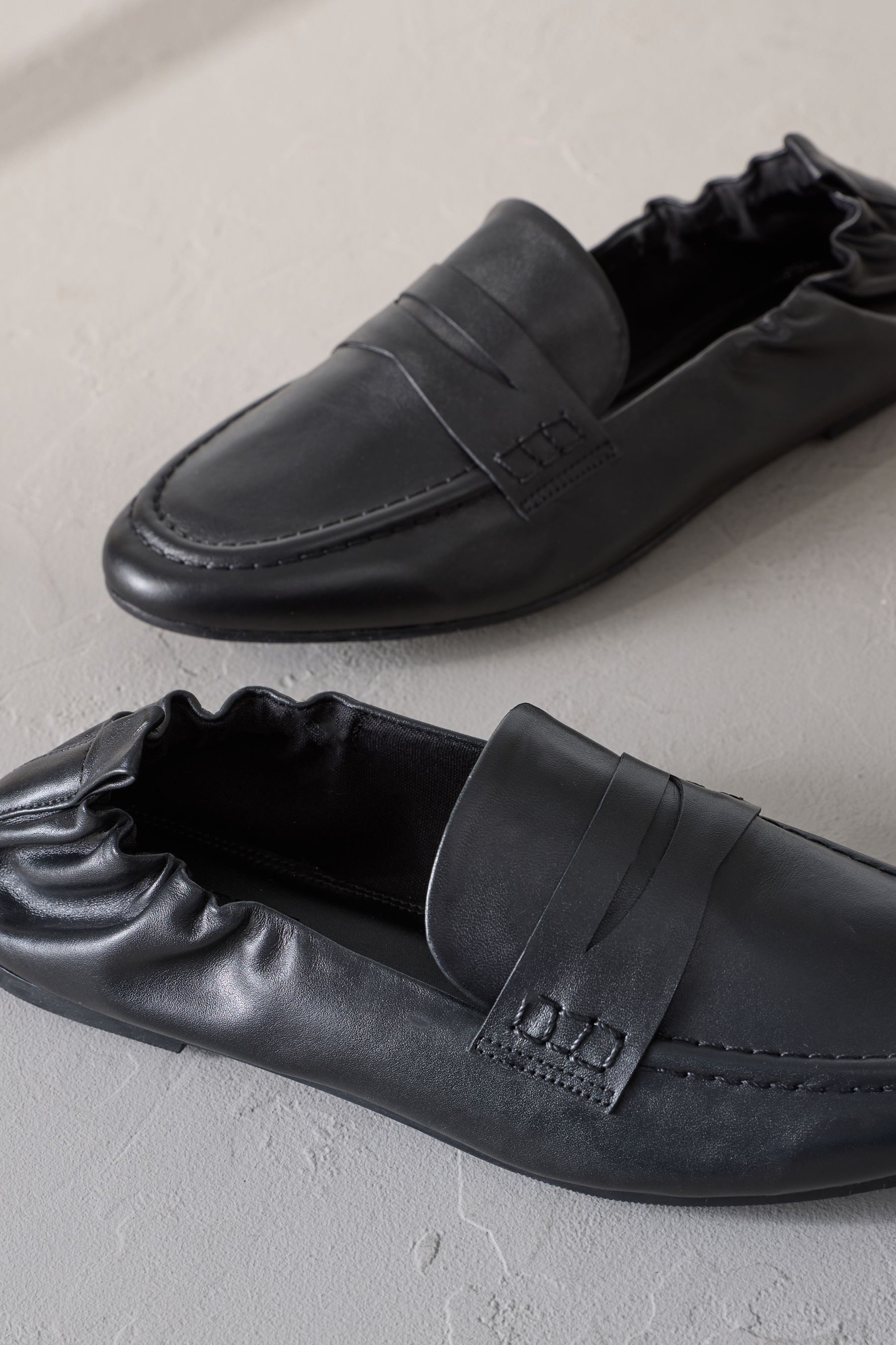 Next Signature runde Loafer aus Premium-Leder günstig online kaufen