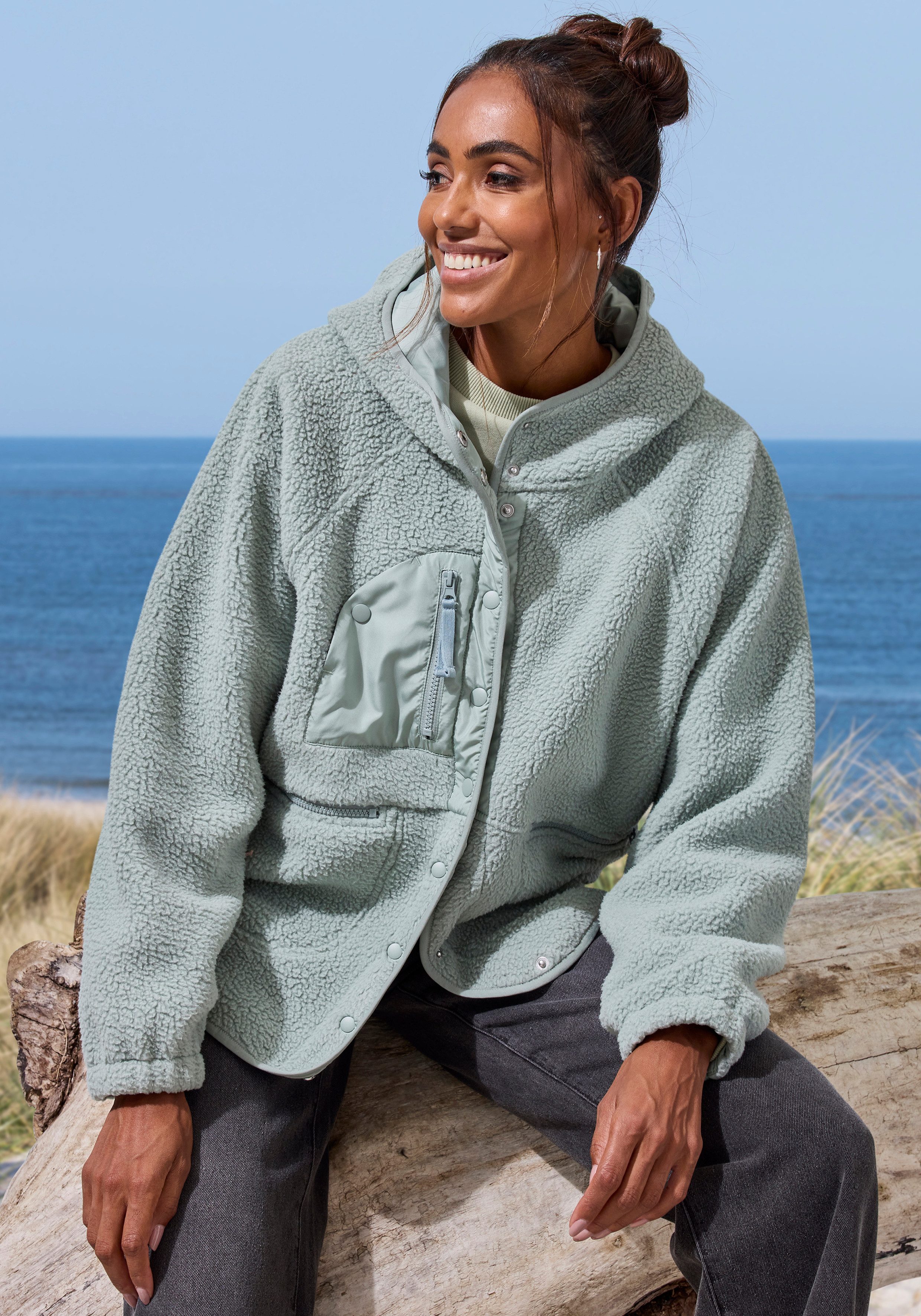 Vivance Active by Lascana Fleecejacke Oversized-Schnitt mit Fledermausärmeln – Bild 3 von 5