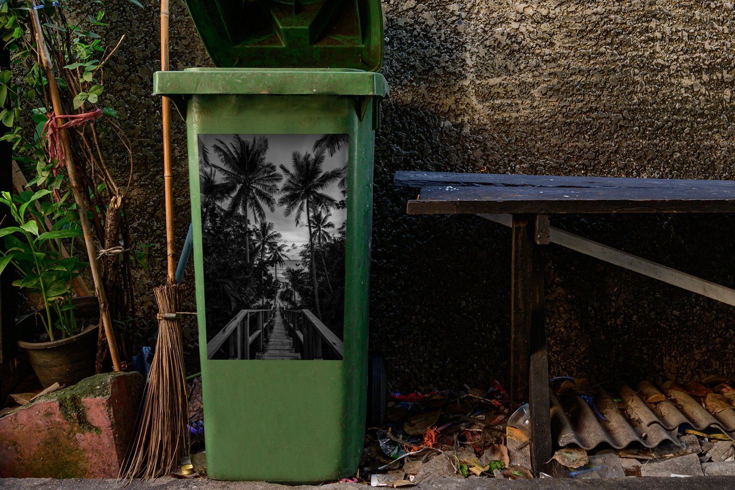 mit Sticker, in Sonnenuntergang weiß Mülltonne, Phuket schwarz Container, Abfalbehälter (1 Palmen und MuchoWow St), Wandsticker Mülleimer-aufkleber, -