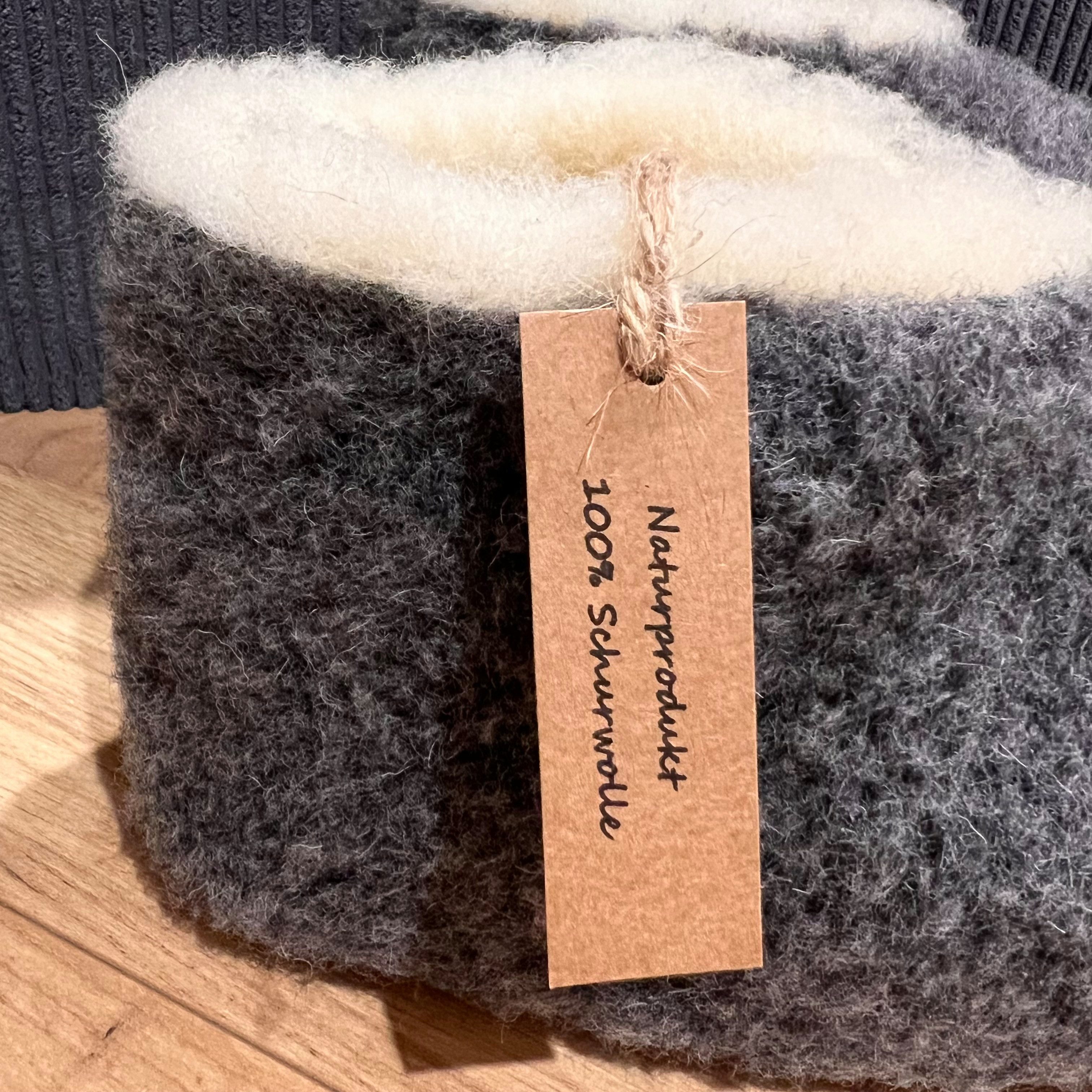 em-ka Hüttenschuhe Schurwolle Lammwolle Winter Warme Wollsocke Hausschuhe Hausschuh Füßwarmer für Damen und Herren Naturprodukt aus Schafwolle
