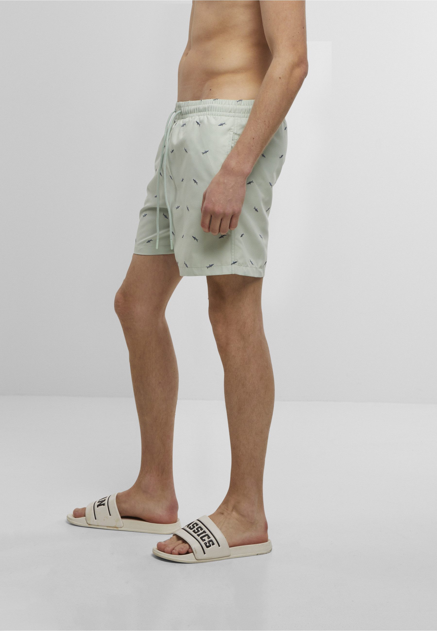 URBAN CLASSICS Badeshorts Urban Classics Herren Embroidery Swim Shorts