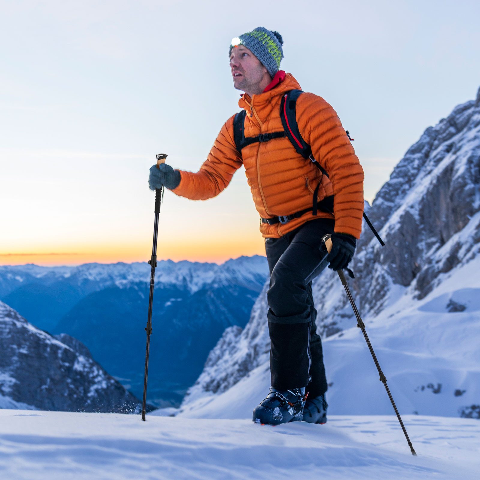 COSTWAY Trekking-Stöcke, Ausziehbares Wanderstöcke mit EVA- & Naturkork-Griffen