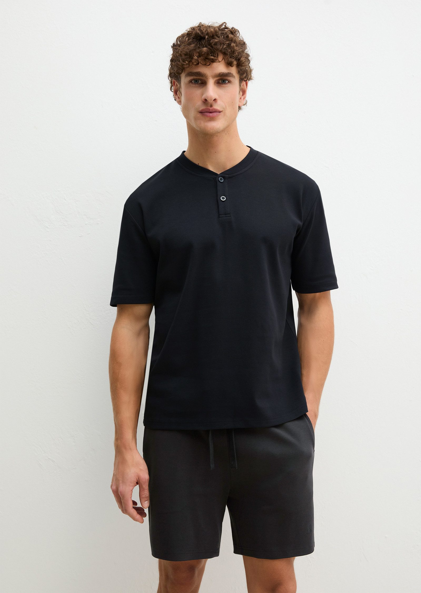 Marc O'Polo Pyjamaoberteil Mix N Match Interlock mit Rundhalsausschnitt, kleiner Knopfleiste und kurzem Arm