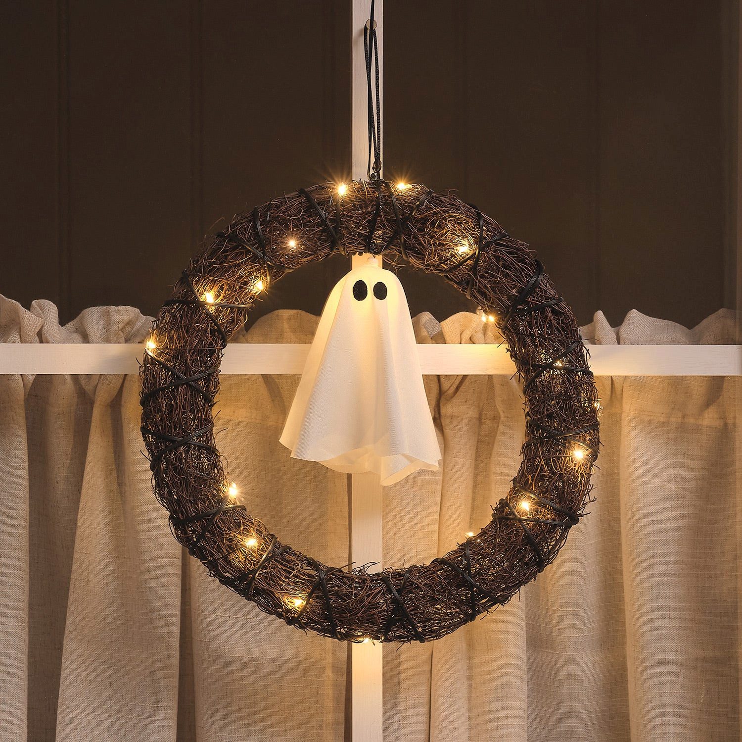 Lights4fun LED-Girlande 30 cm LED-Halloween-Türkranz mit Geist für den Außenbereich – Bild 2 von 5