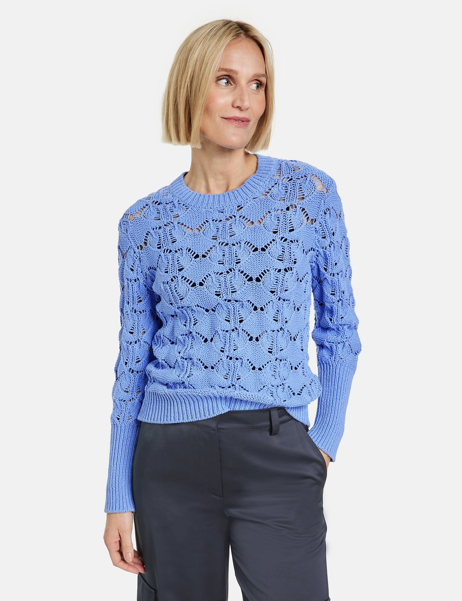 GERRY WEBER Rundhalspullover Пуловери mit dekorativem Lochstrick