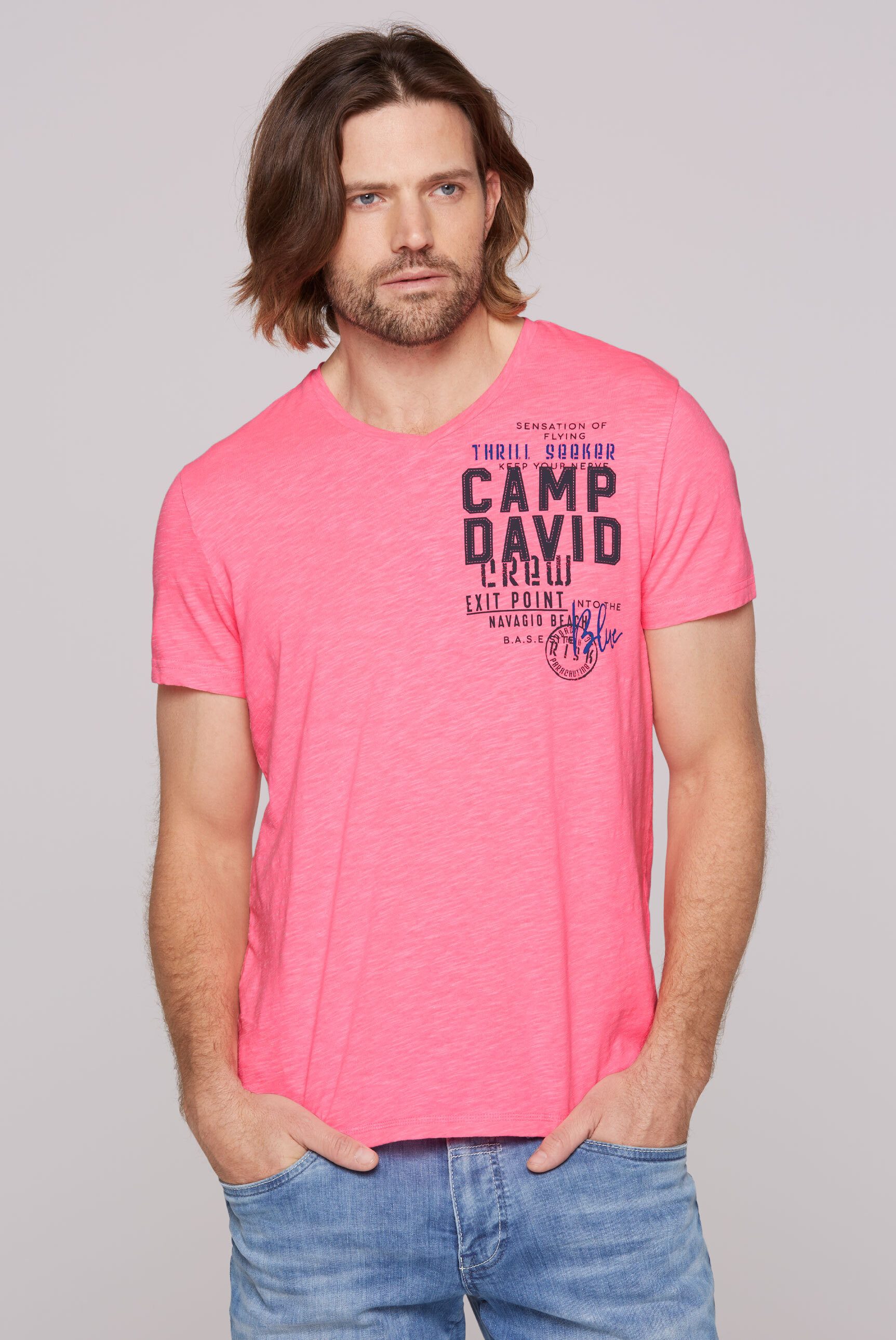 CAMP DAVID V-Shirt mit maskulinem V-Ausschnitt