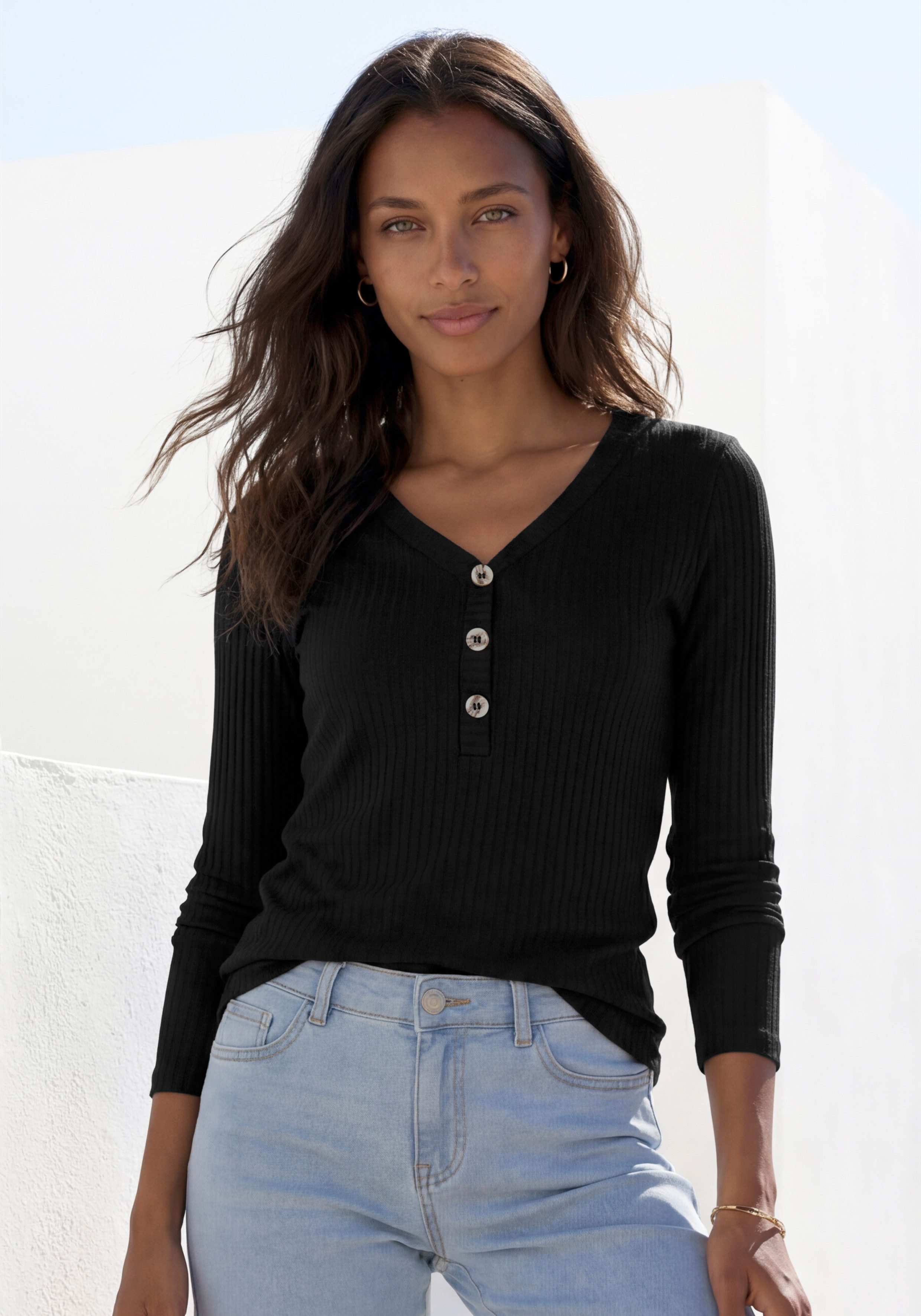 LASCANA Langarmshirt mit kurzer Knopfleiste aus weicher Viskose-Ripp-Qualität