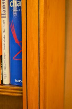 Kai Wiechmann Bücherregal Regal Eibe halbhoch mit zwei Segmenten, Standregal 150 cm, Bücherschrank aus edlem Furnierholz, vier Fachböden