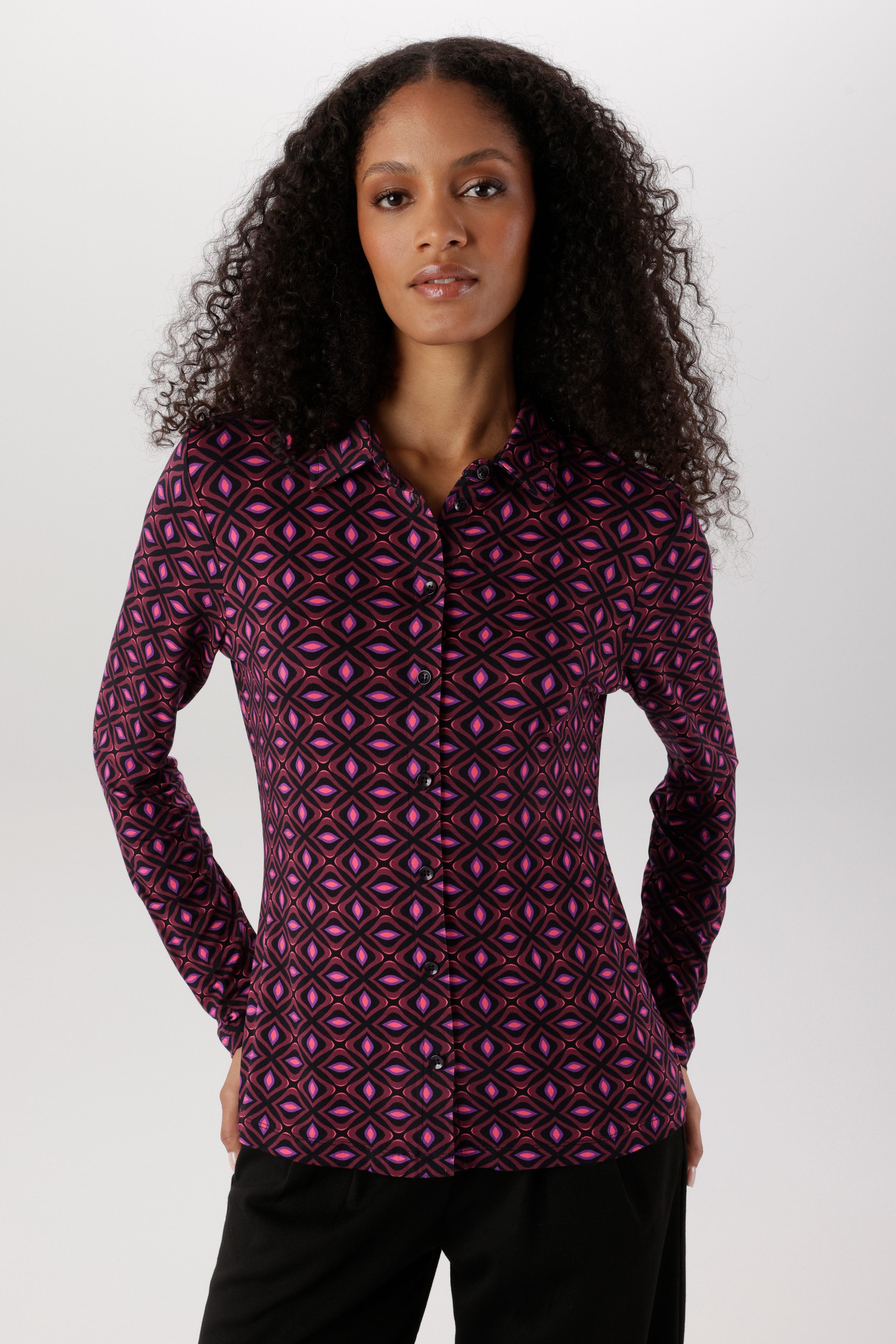 Aniston SELECTED Hemdbluse mit trendigen Retromuster Allover - NEUE KOLLEKTION. € 39,99, (€ 39,99 pro 1 Stk).