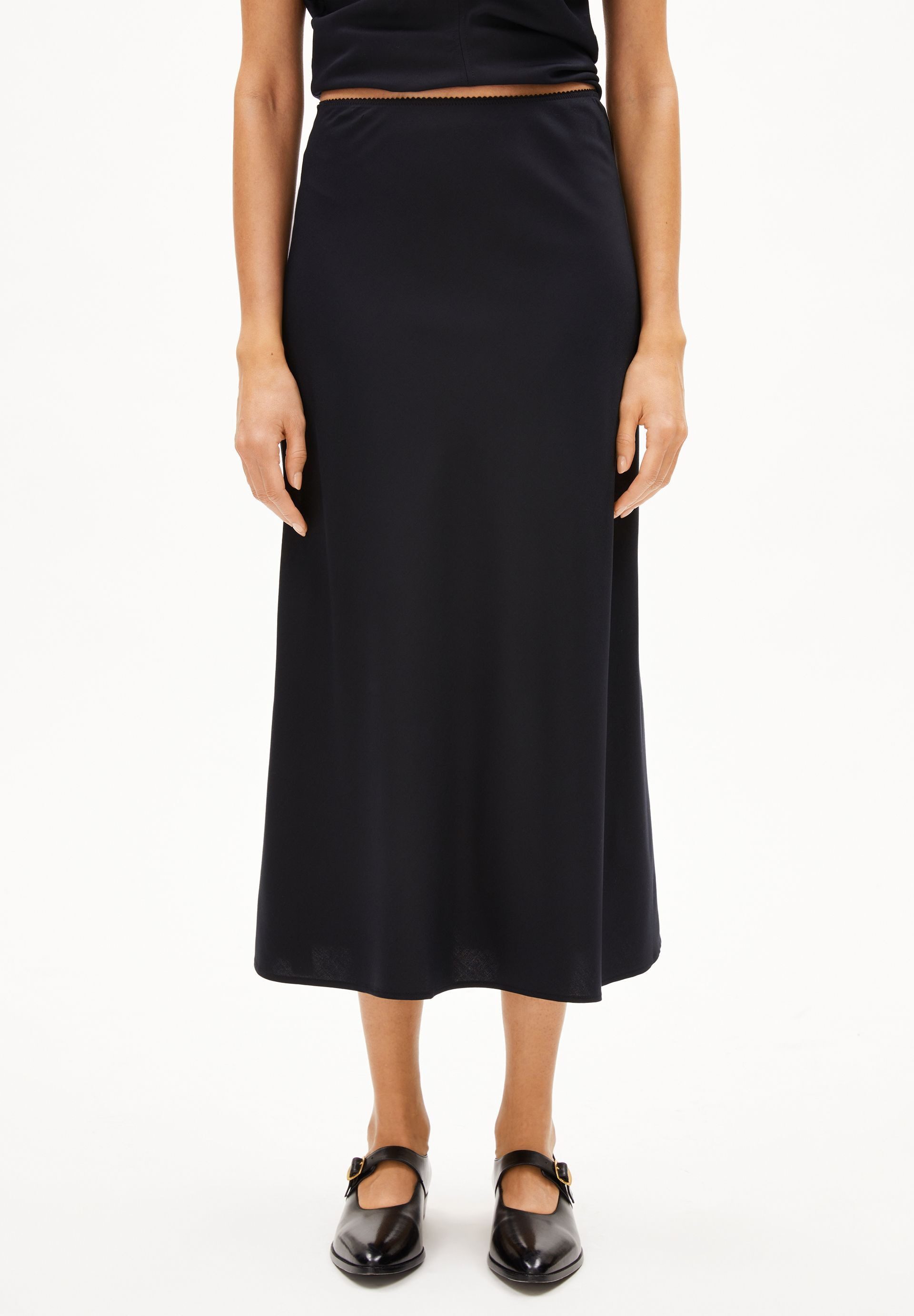 Armedangels Jerseyrock LENOVAA Webrock aus LENZING™ ECOVERO™ Viskose Mix (Regular Fit) Midi