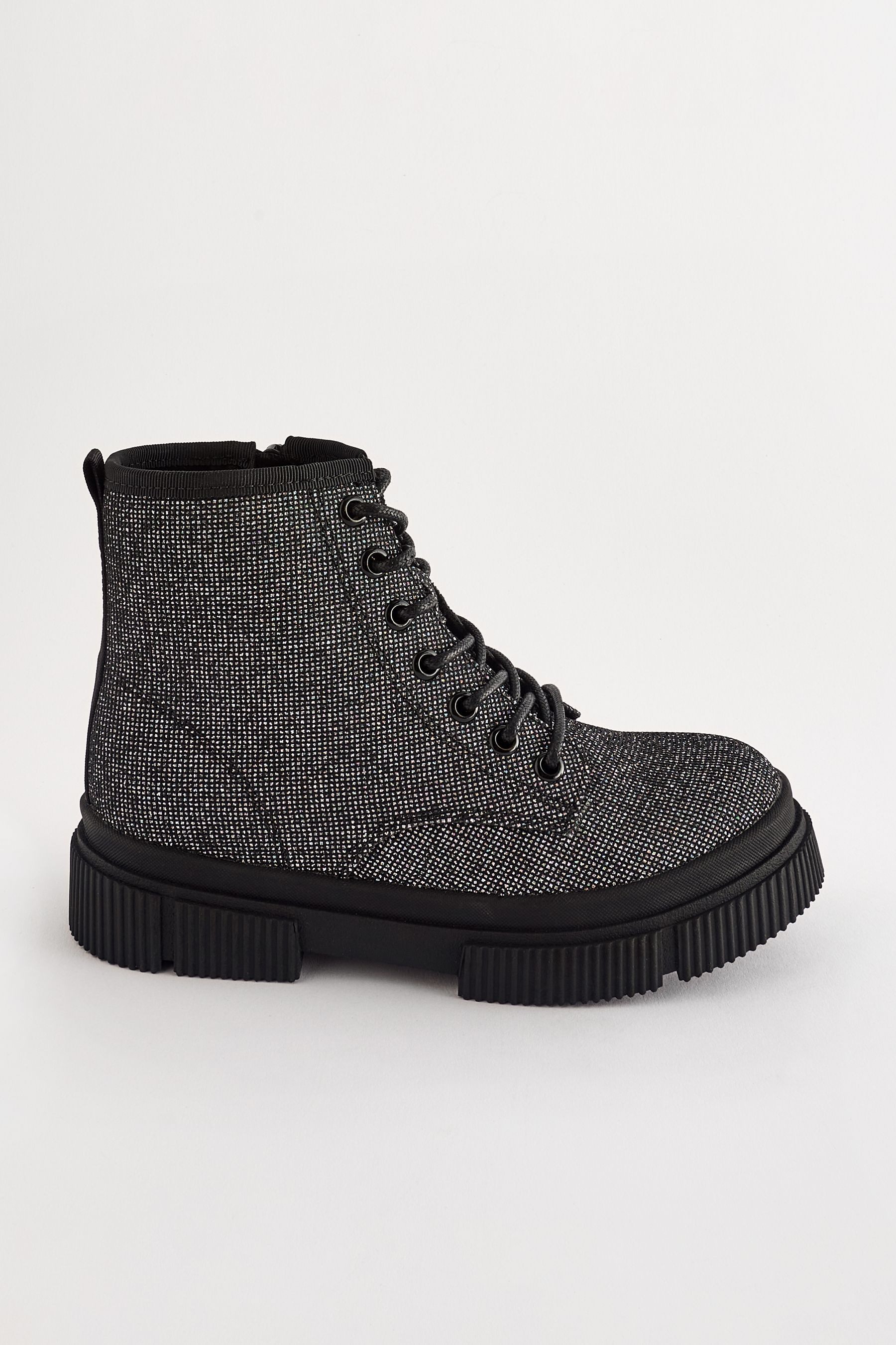 Klobige Schnürstiefel Schnürstiefelette
