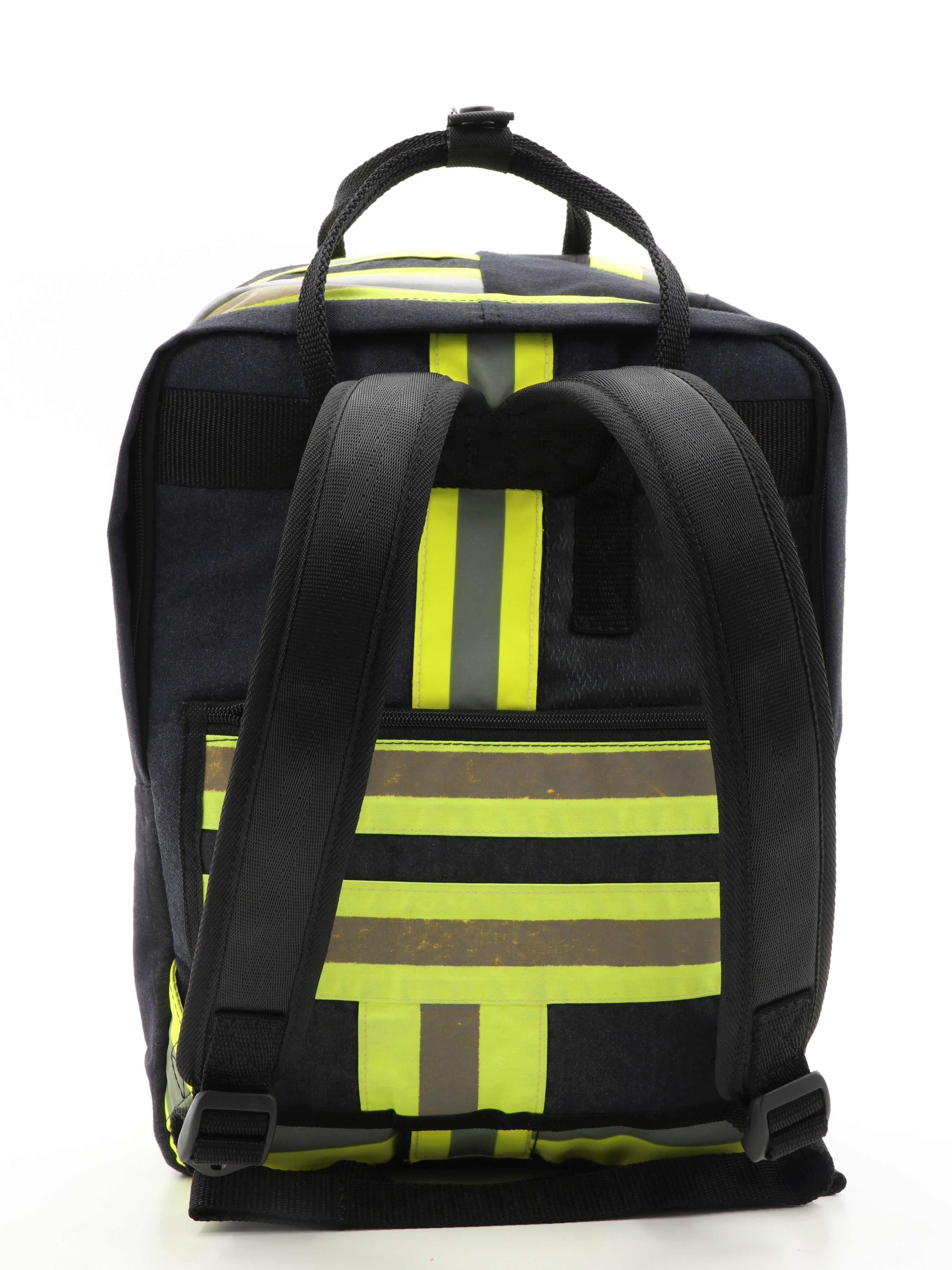 JUNAKii Laptoprucksack, Upcycling, Unikat, Europa, nachhaltig, robust, funktional, Freizeit
