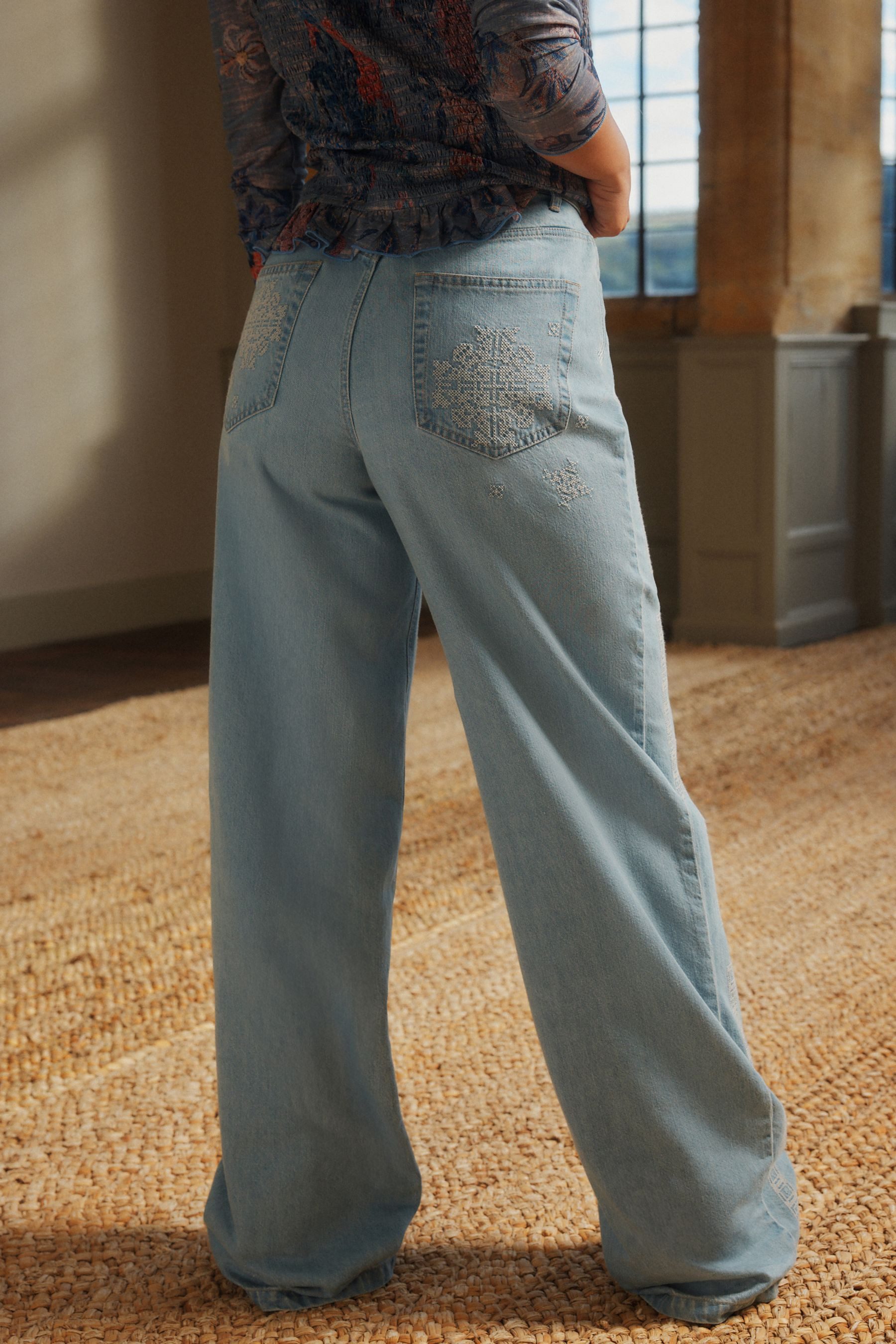 Next Weite Jeans National Trust x Next Jeans mit Kreuzstich (1-tlg)