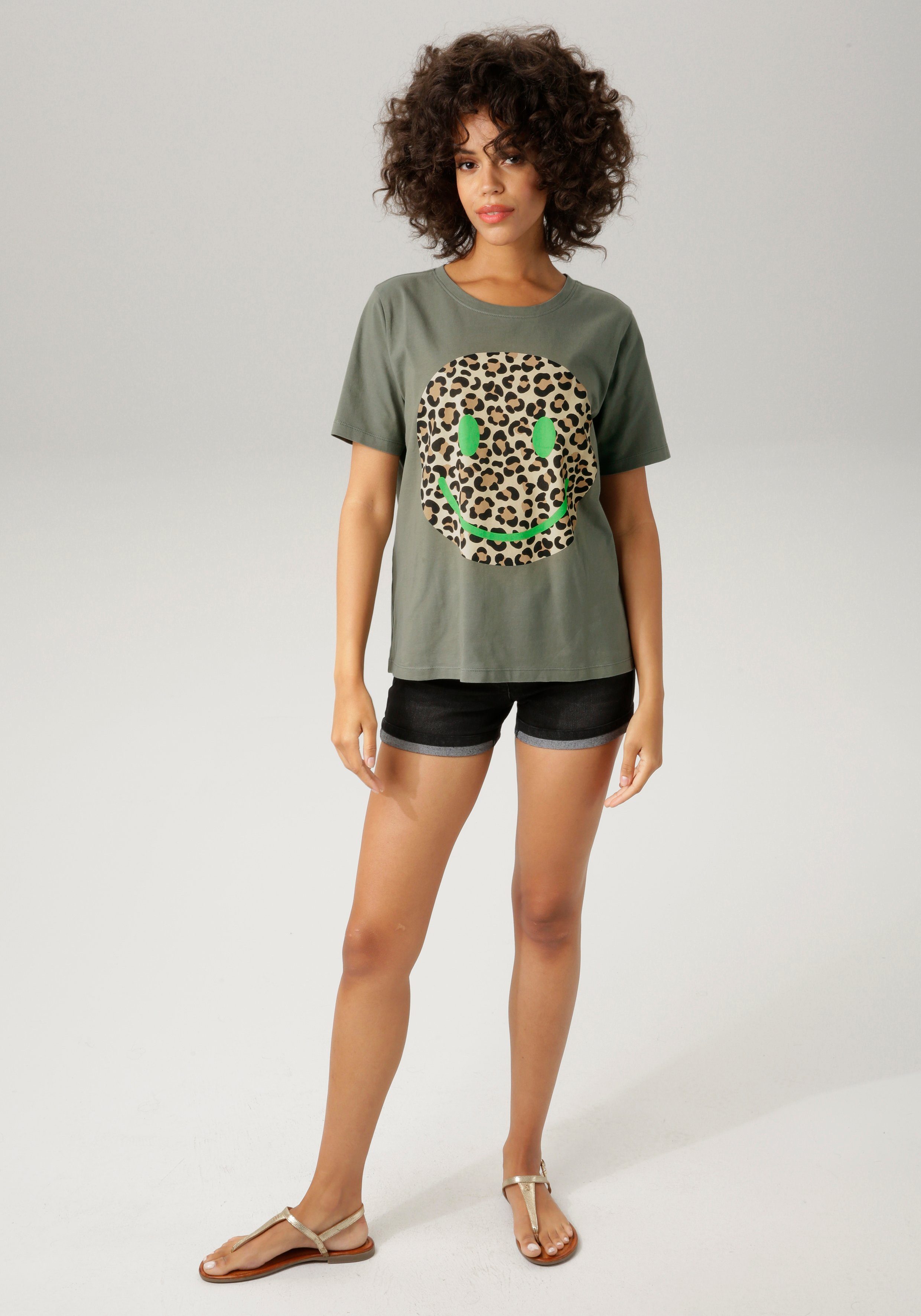 Aniston CASUAL T-shirt with smiley front print in animal look