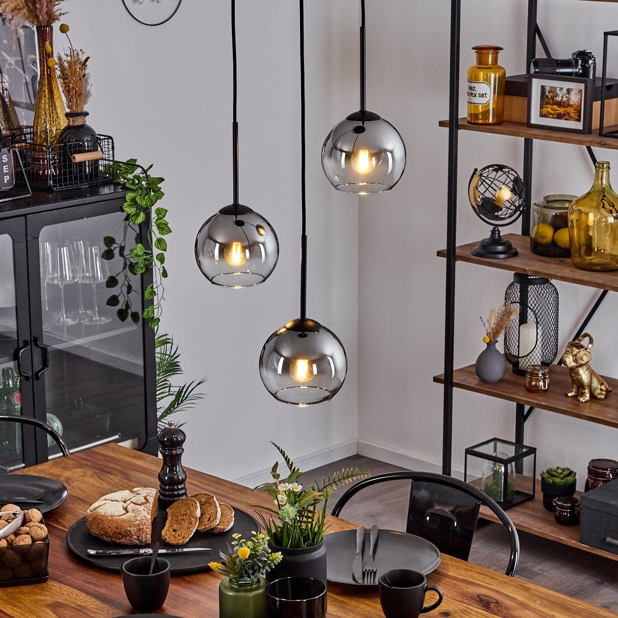 hofstein Hängeleuchte »»Cesaro«, Hängelampe aus Metall/Glas in Schwarz/Chromfarben/Klar, Retro