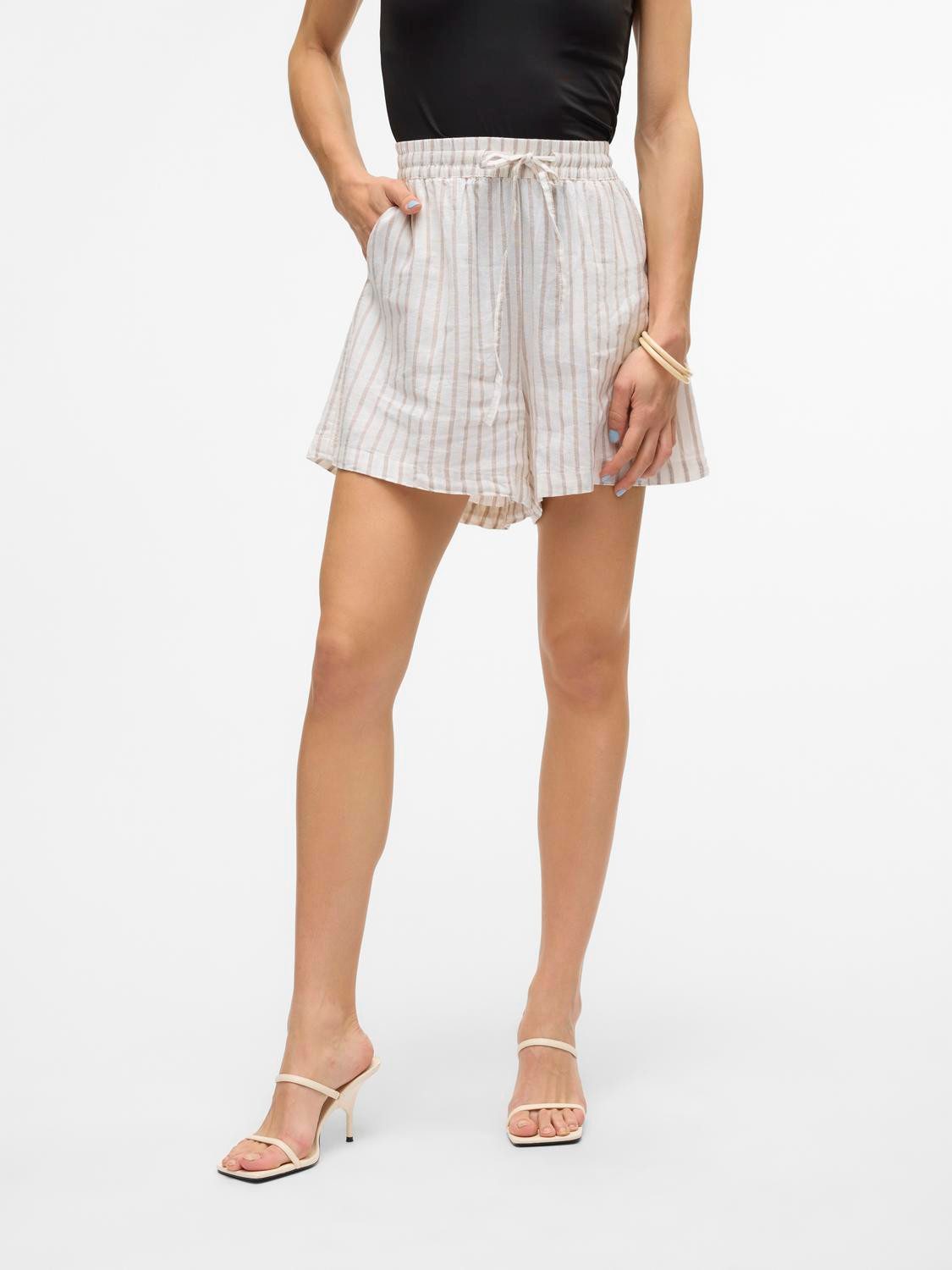 Vero Moda Shorts VMLINN LINEN SHORTS WVN NOOS