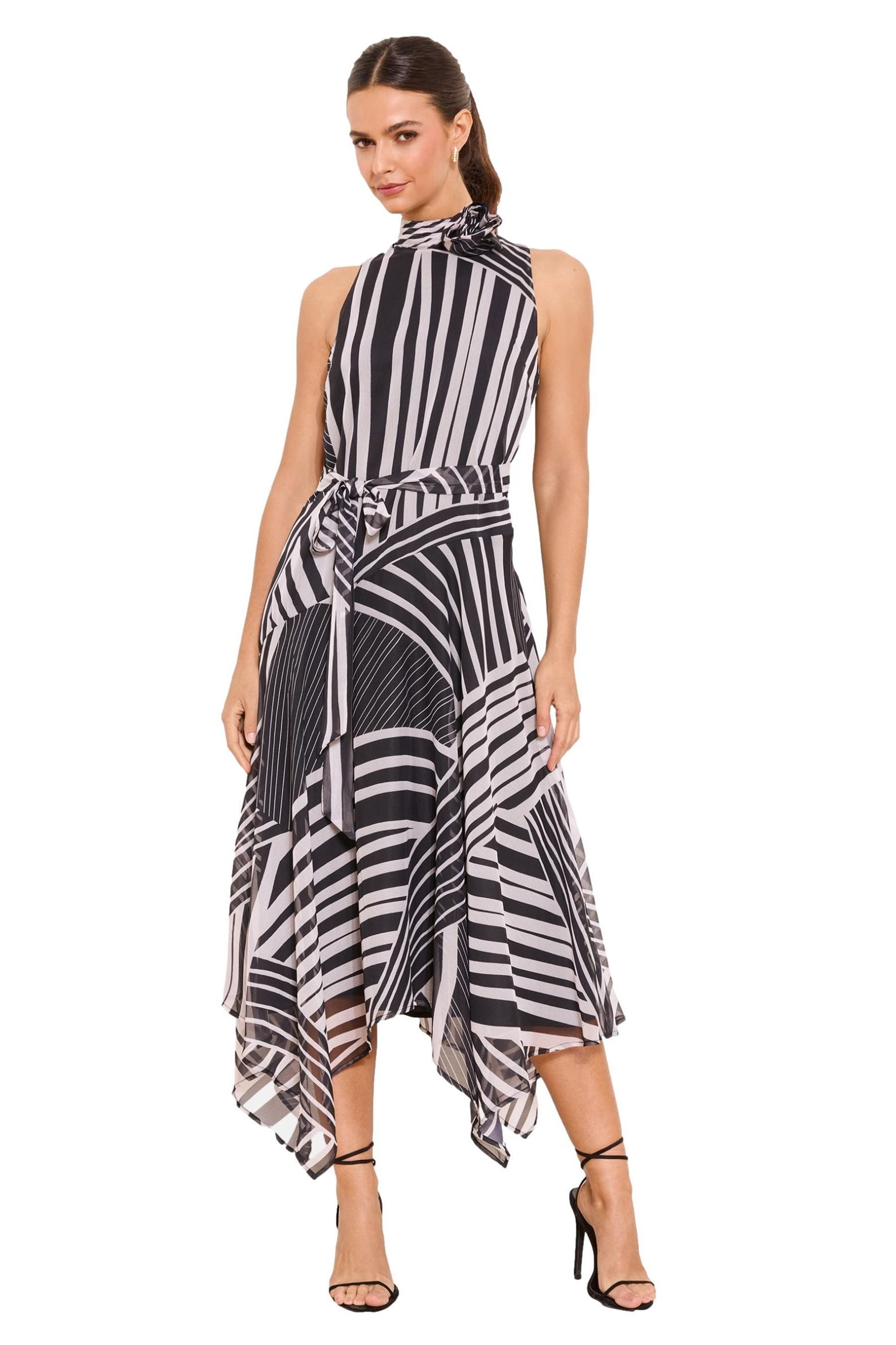Zipfelkleid Lipsy Fit and Flare Neckholder-Kleid, Kurzgröße