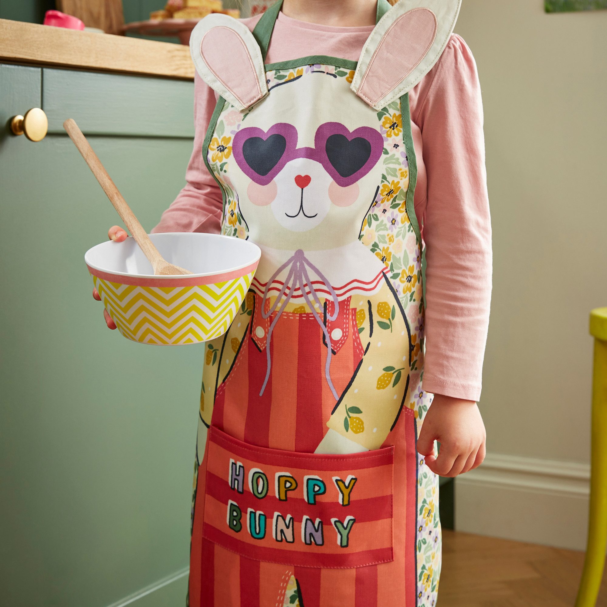 Ulster Weavers Kochschürze Rosie Rabbit, (1-tlg), Baumwolle mit PVC-Überzug ca.42x57cm Kinderschürze Bastel-/Malschürze