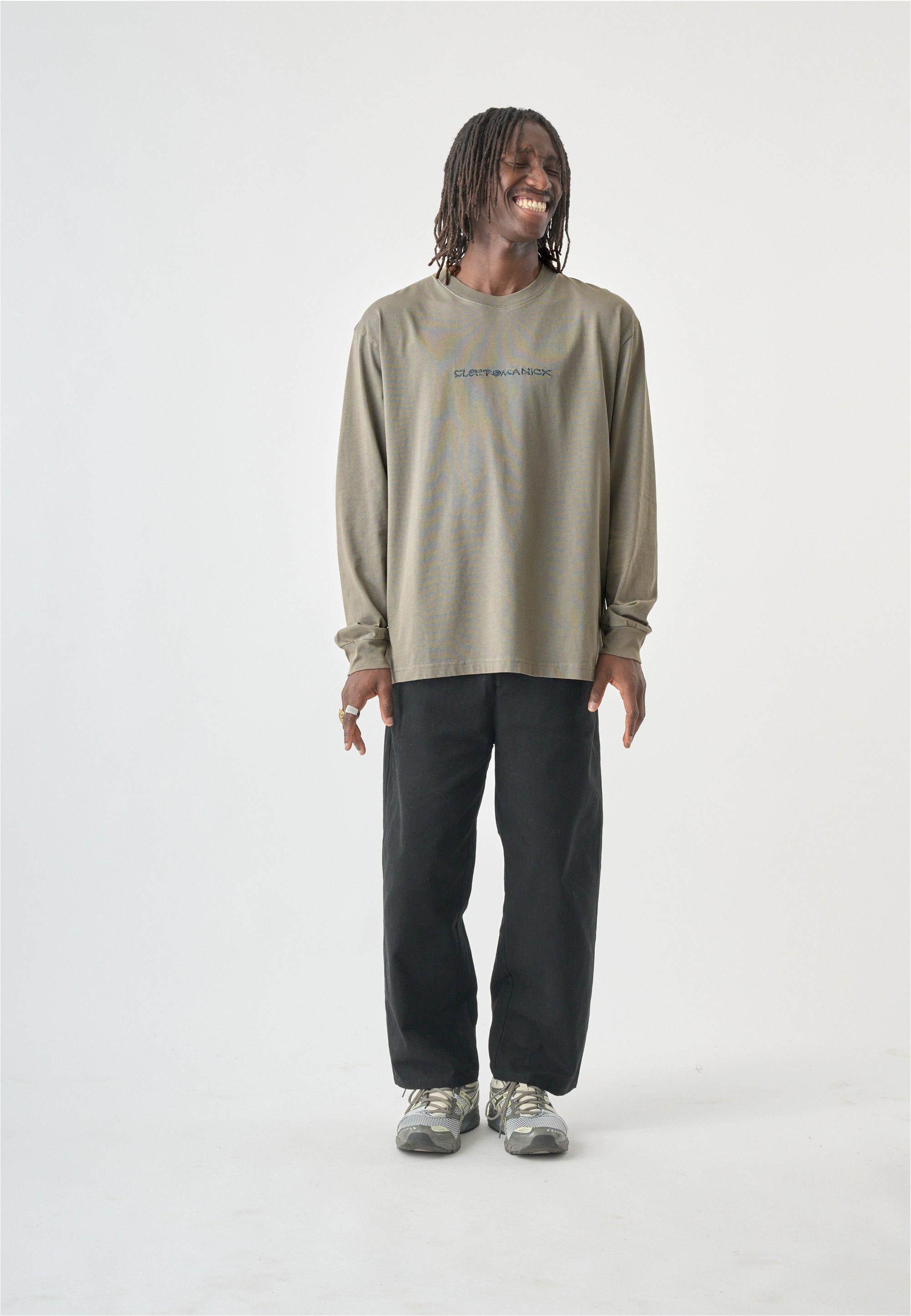 Cleptomanicx Langarmshirt Mysto Typo im schlichten Design