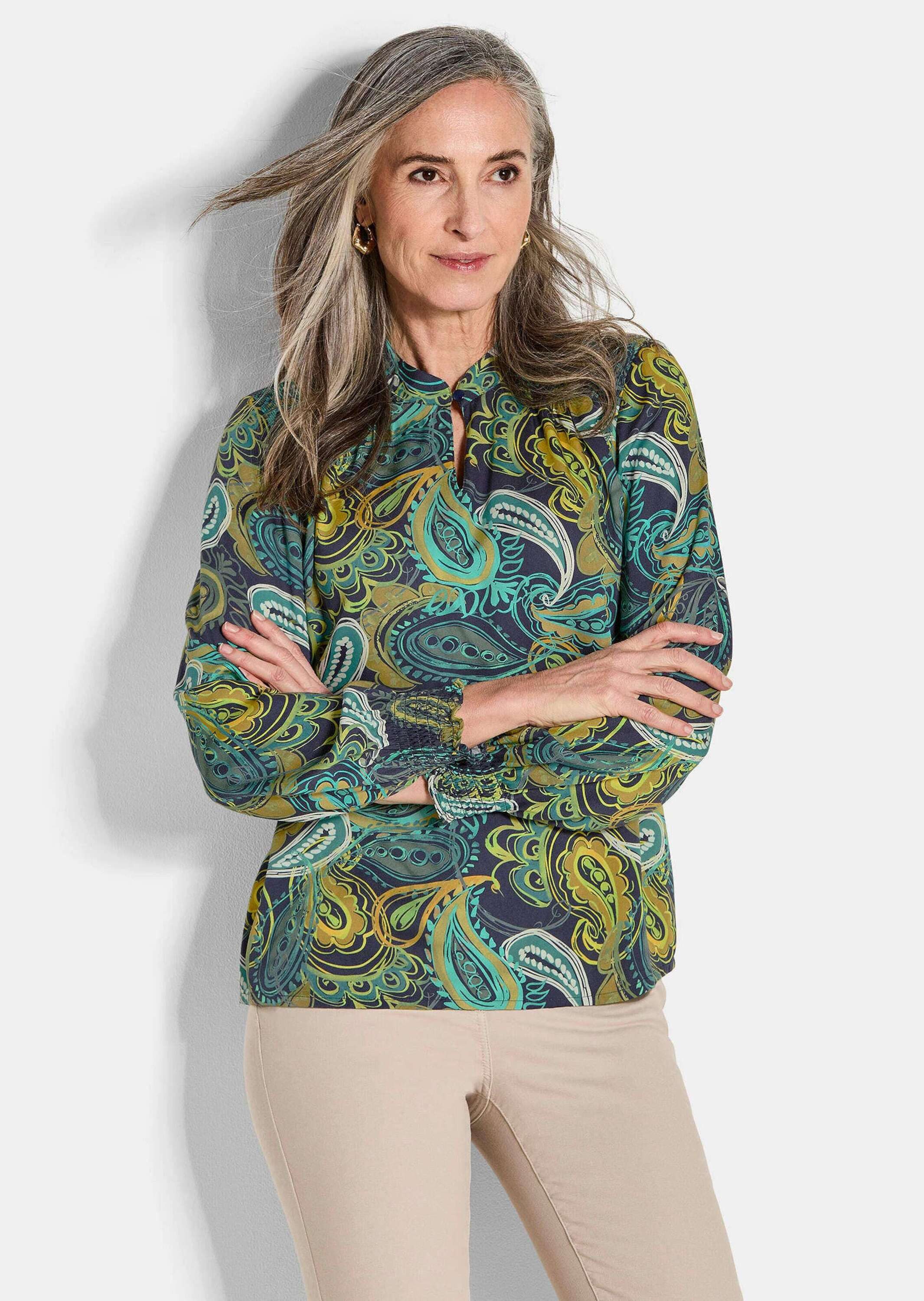 Schlupfbluse Kurzgröße: Viskose-Satin-Bluse mit Paisley-Muster