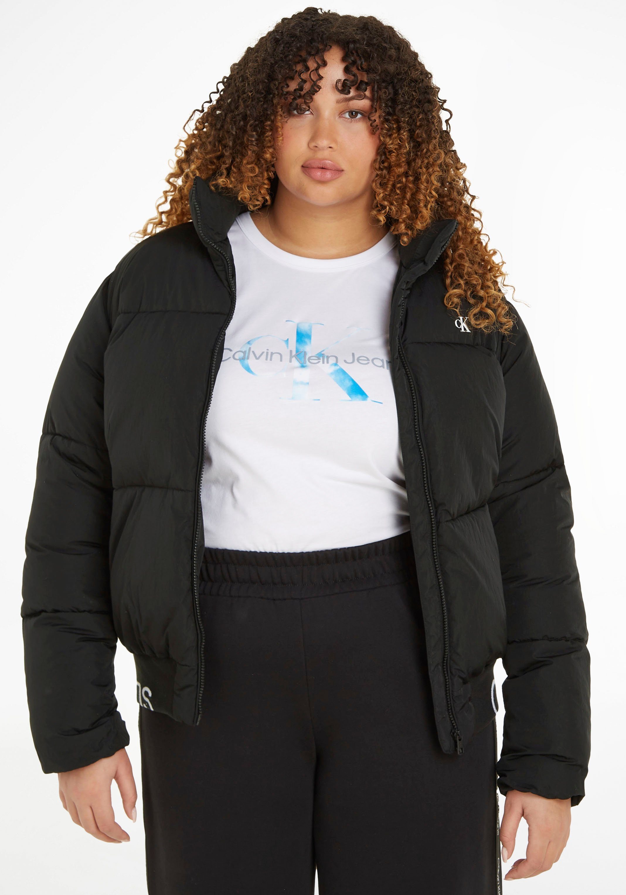 Calvin Klein Jeans Plus Steppjacke PLUS LOGO HEM SHORT PUFFER mit elastischem Calvin Klein Jeans Bund