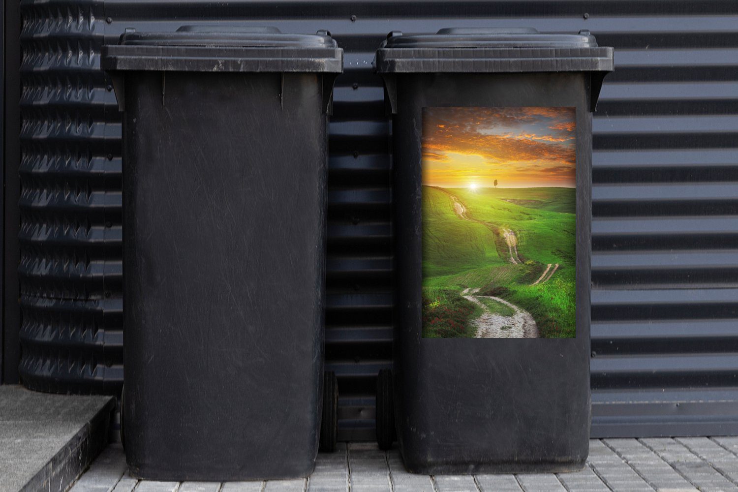 Sticker, St), Toskana Abfalbehälter Mülltonne, Container, (1 - Wandsticker Hügel Mülleimer-aufkleber, Sonne - MuchoWow