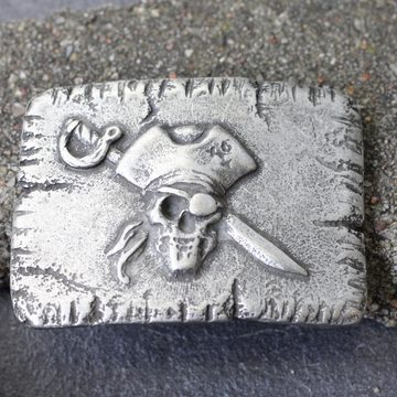 Crystalogy.de Gürtelschnalle Gürtelschnalle Pirate, Pirat Skull Totenkopf, dunkel silber